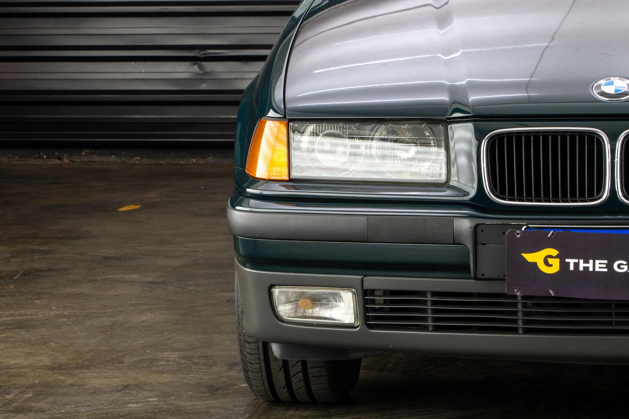 1994 BMW 325i a venda the garage