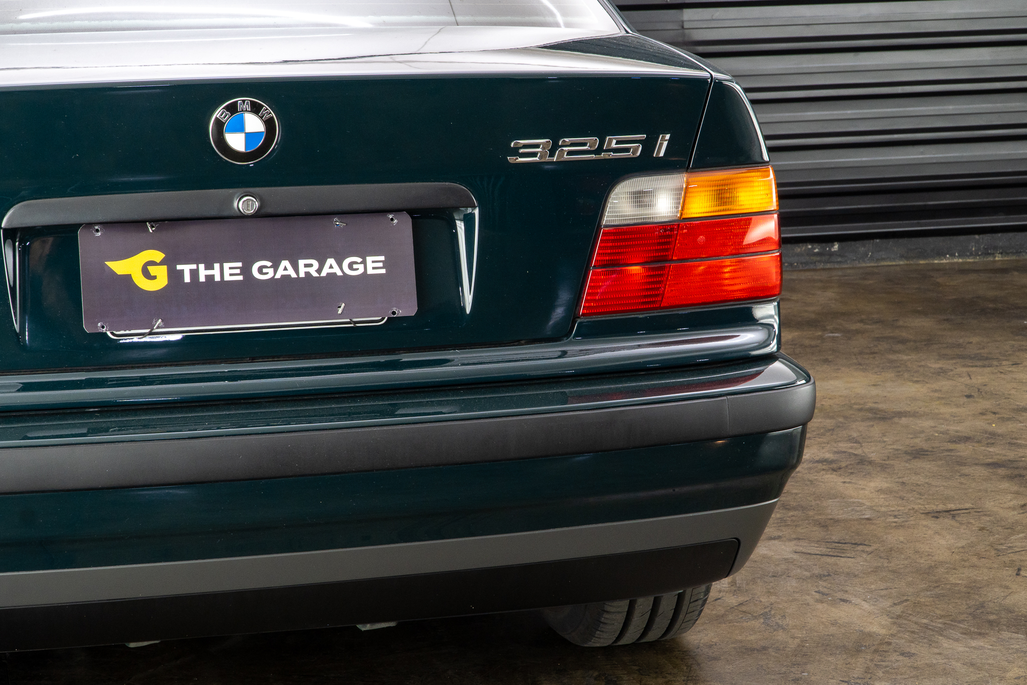 1994 BMW 325i a venda the garage