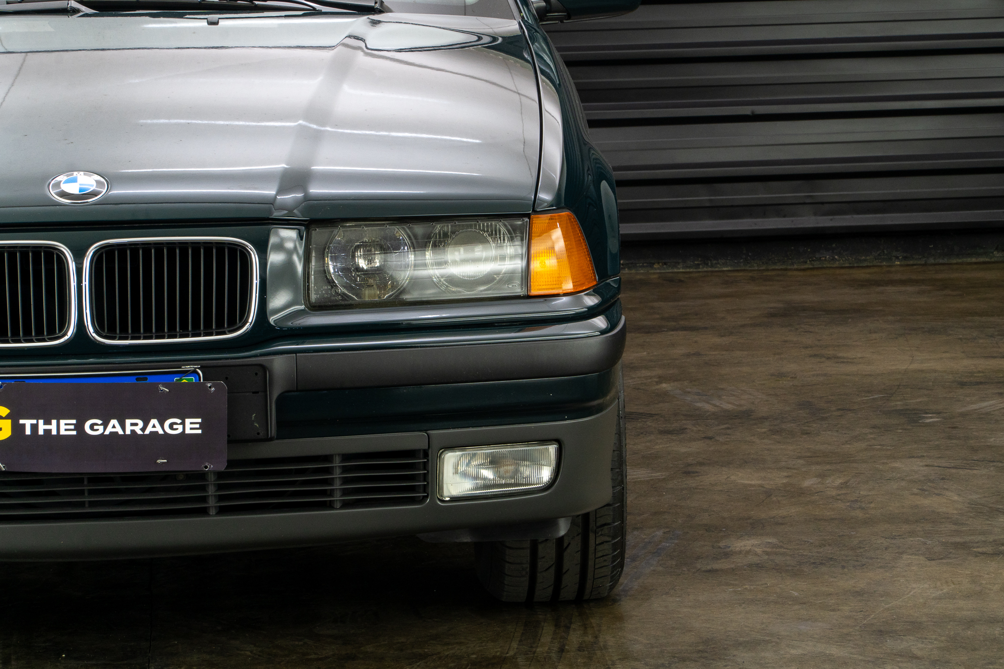 1994 BMW 325i a venda the garage