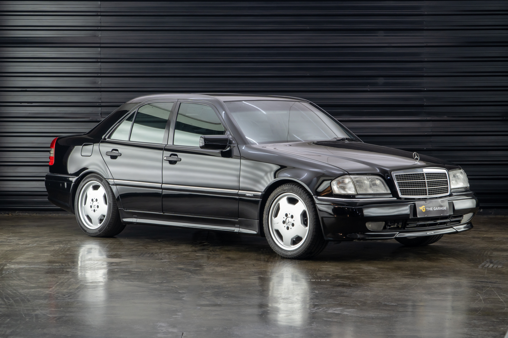 1995 Mercedes Benz c36 AMG a venda the garage