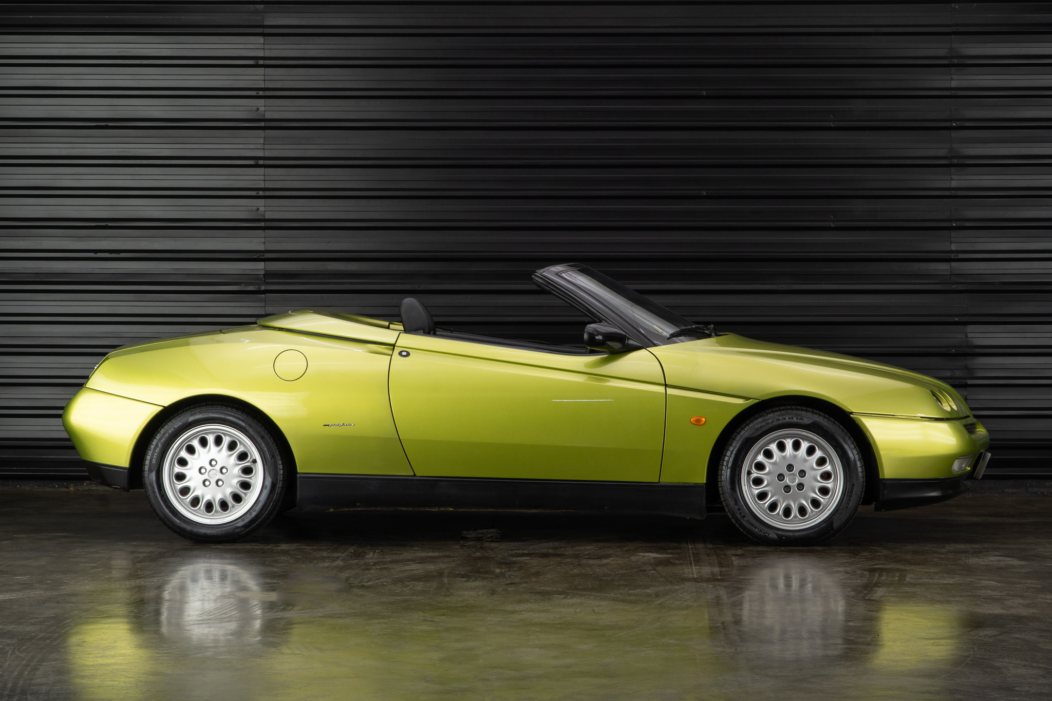 1996 Alfa Romeo 916 Spider a venda the garage