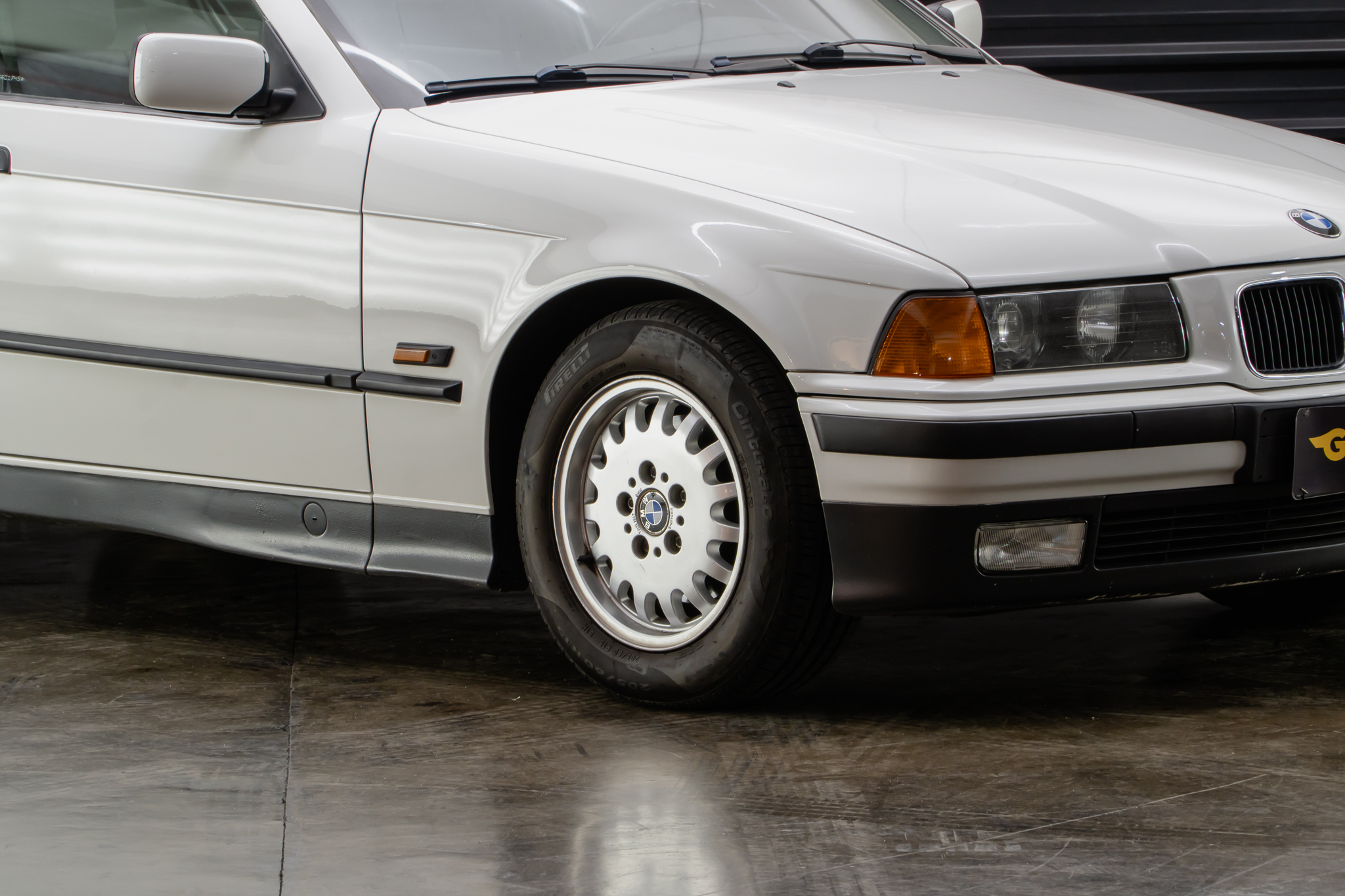 1994 BMW 325i a venda the garage