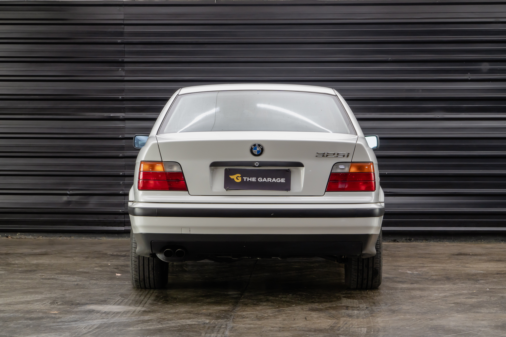 1994 BMW 325i a venda the garage