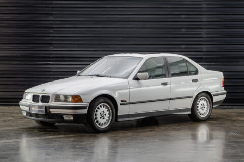 1994 BMW 325i a venda the garage