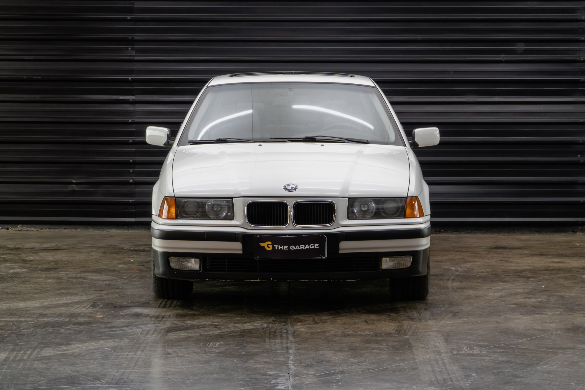 1994 BMW 325i a venda the garage