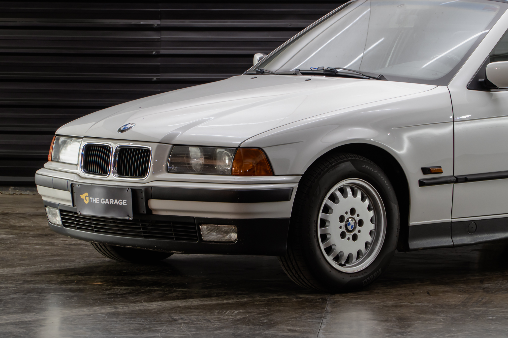 1994 BMW 325i a venda the garage