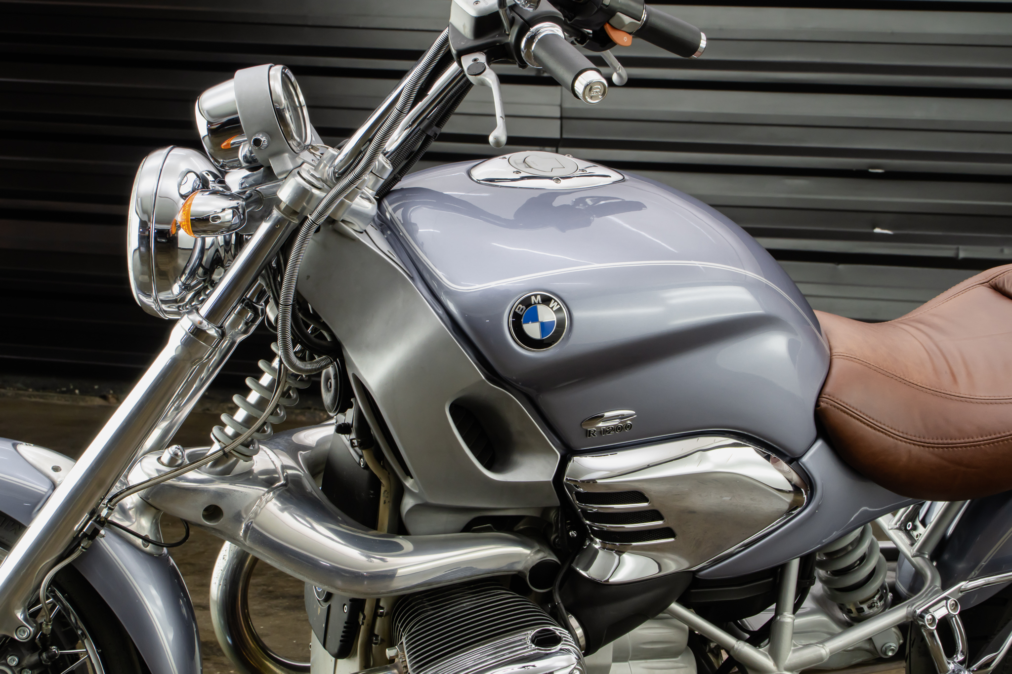 1998 BMW R1200 C a venda the garage