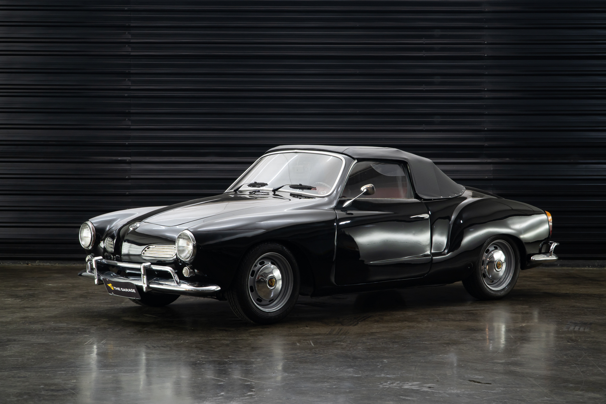 1965 VW Karmann Ghia conversivel a venda the garage