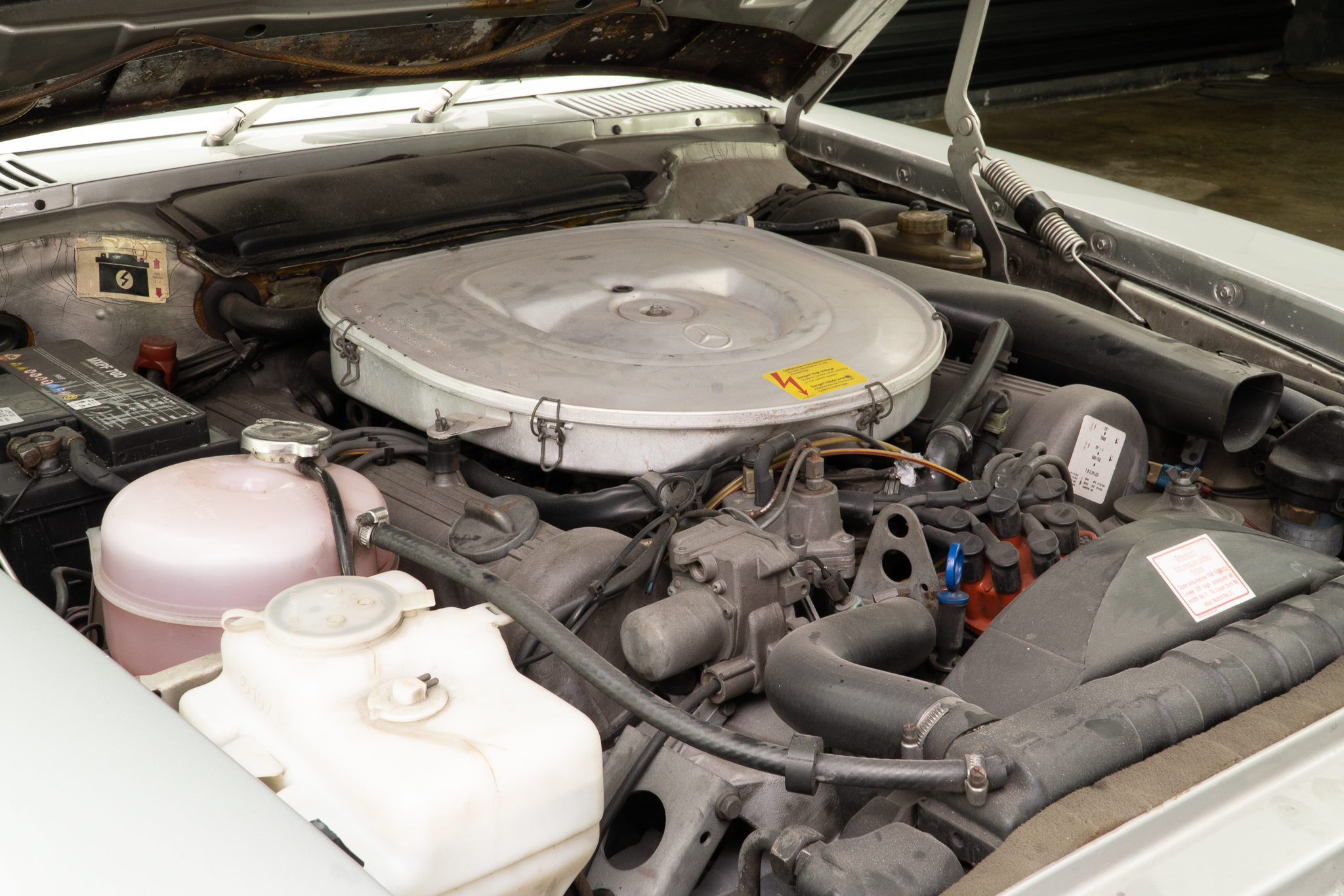 1980 Mercedes Benz 500 sl c a venda The garage