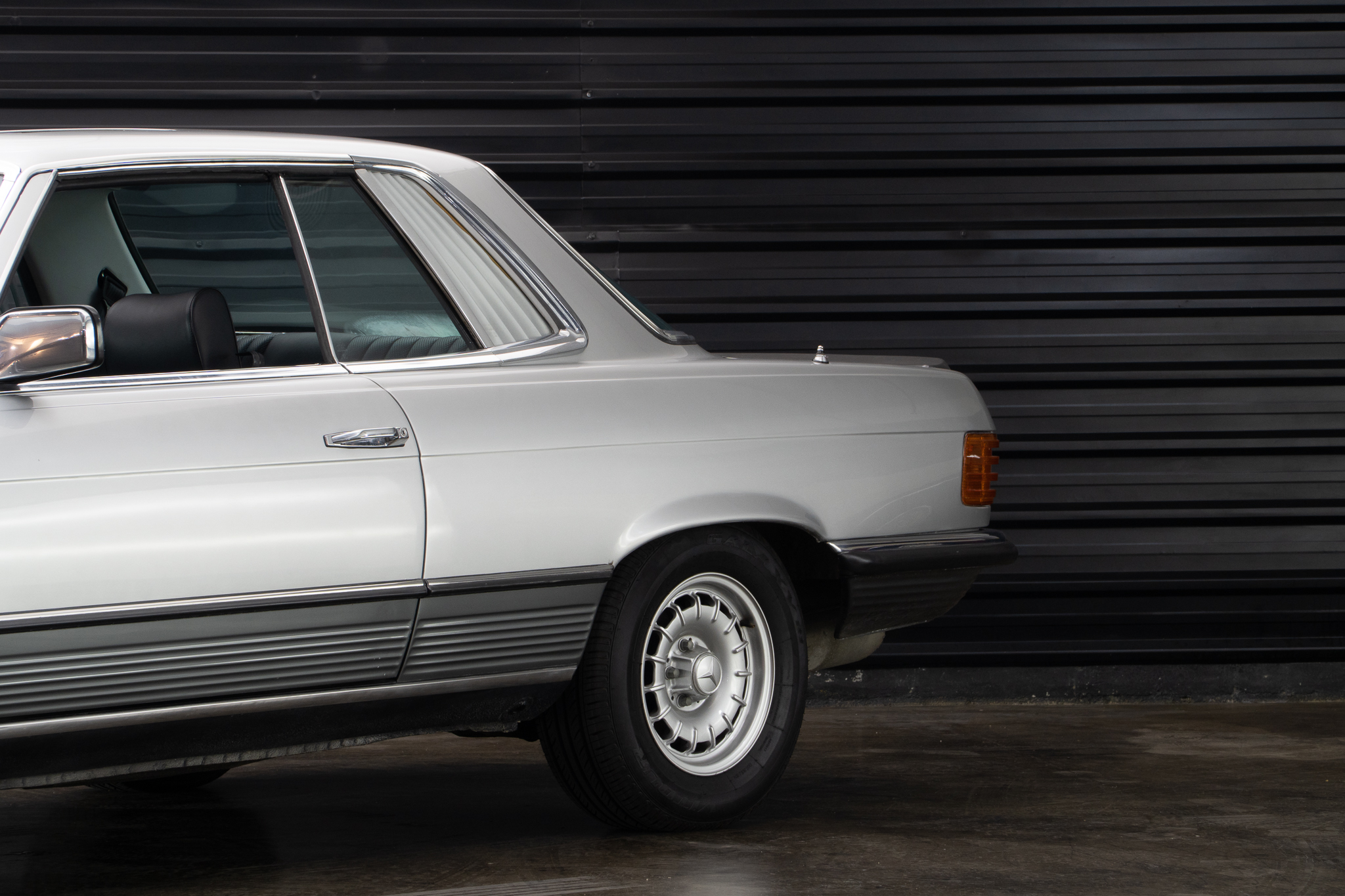 1980 Mercedes Benz 500 sl c a venda The garage