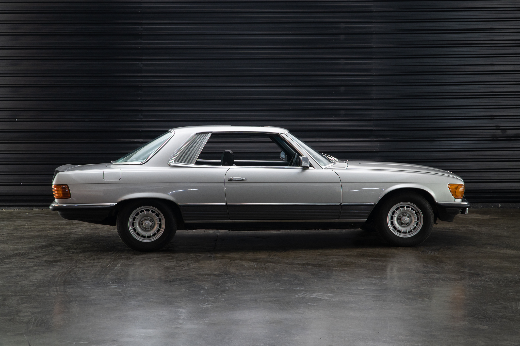 1980 Mercedes Benz 500 sl c a venda The garage