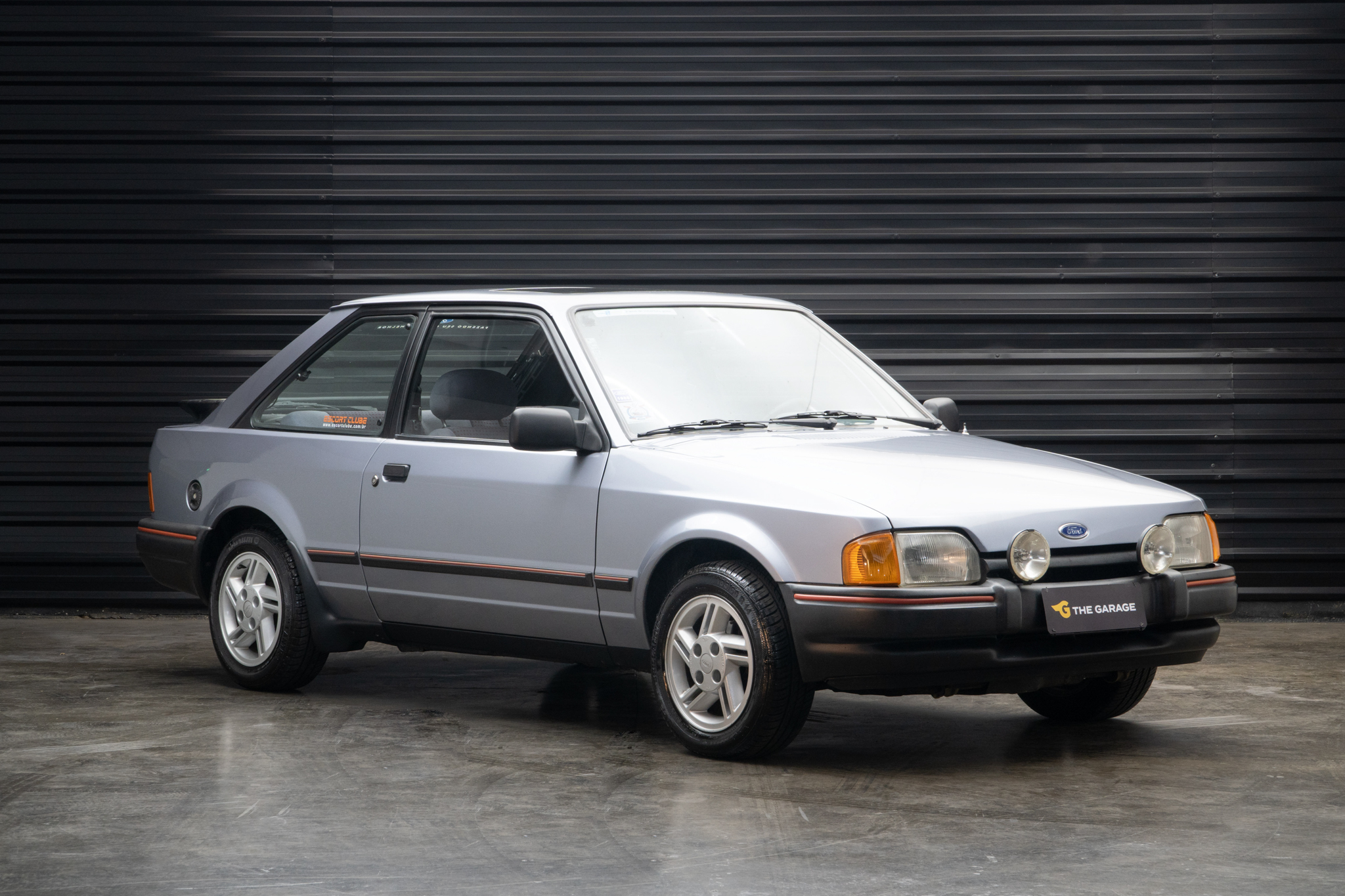 1988 Ford Escort XR-3 a venda the garage for sale