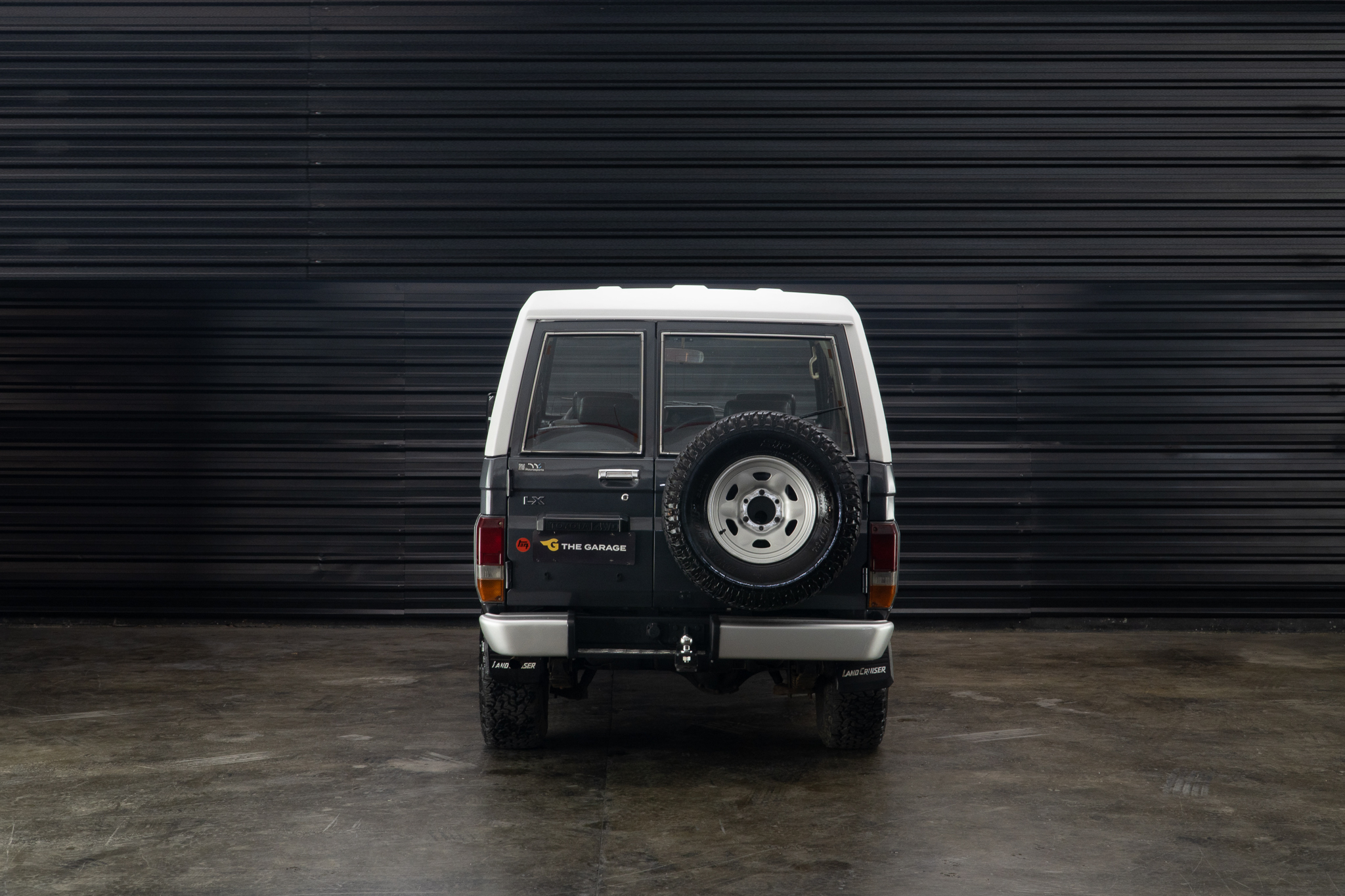 1990 Toyota Land Cruiser LX a venda the garage for sale