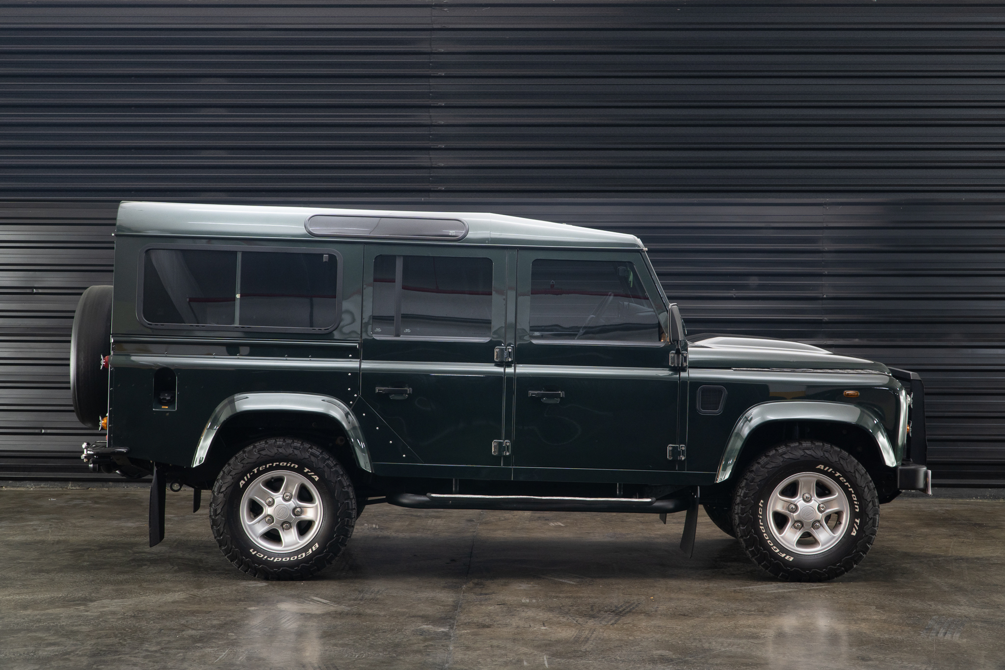 2010 Land Rover defender 110S 2.4 a venda The garage