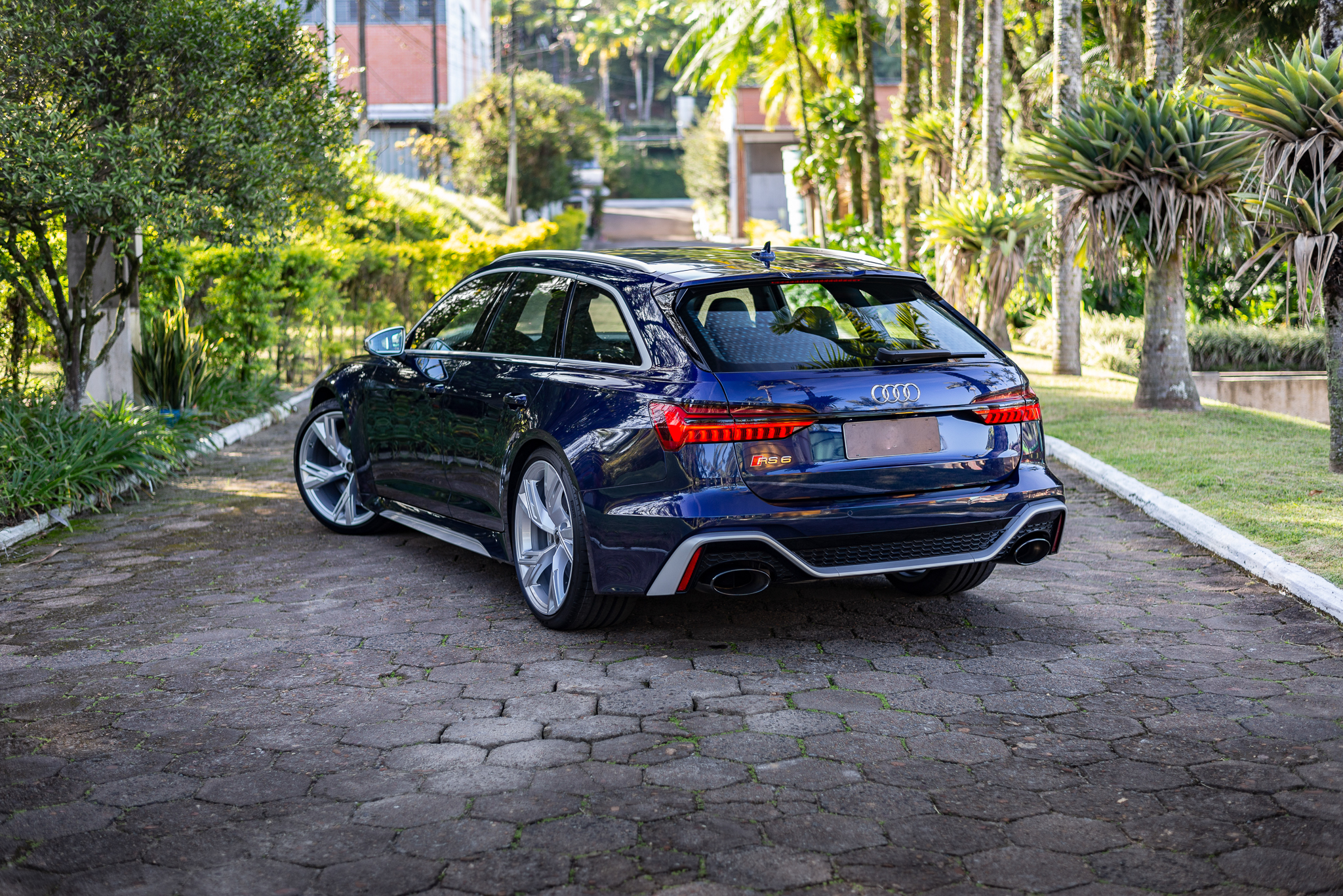 2021 Audi RS6 a venda The garage