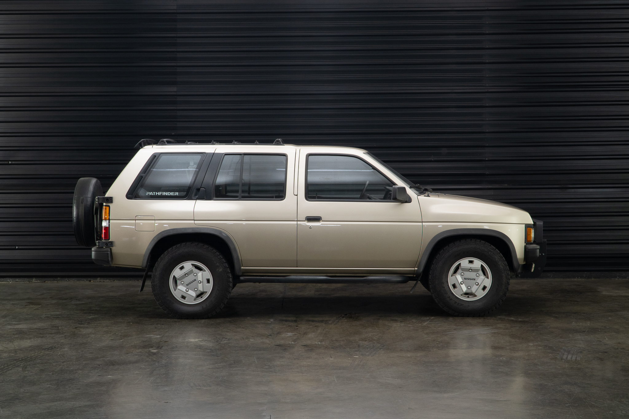 1992 Nissan Pathfinder XE-V6 venda the garage for sale 