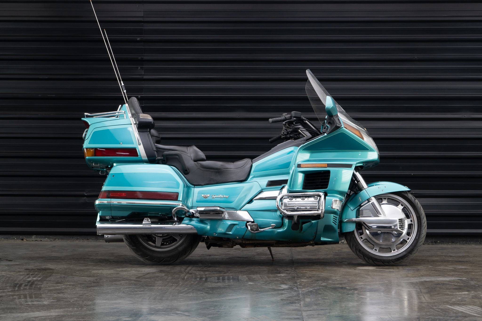 1994 Honda Goldwing venda the garage for sale