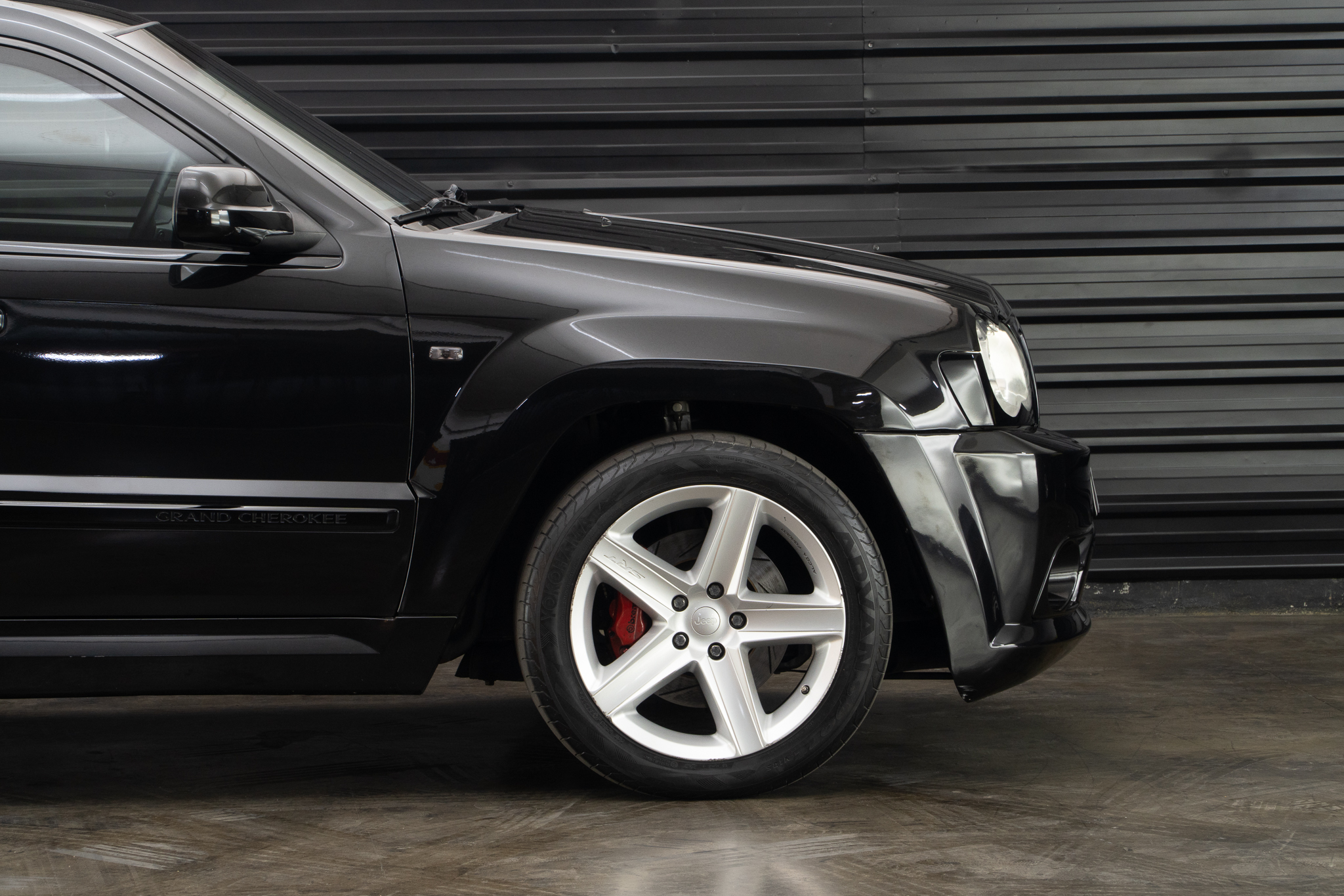 2007 Grand Cherokee SRT8 6.1 a venda the garage for sale