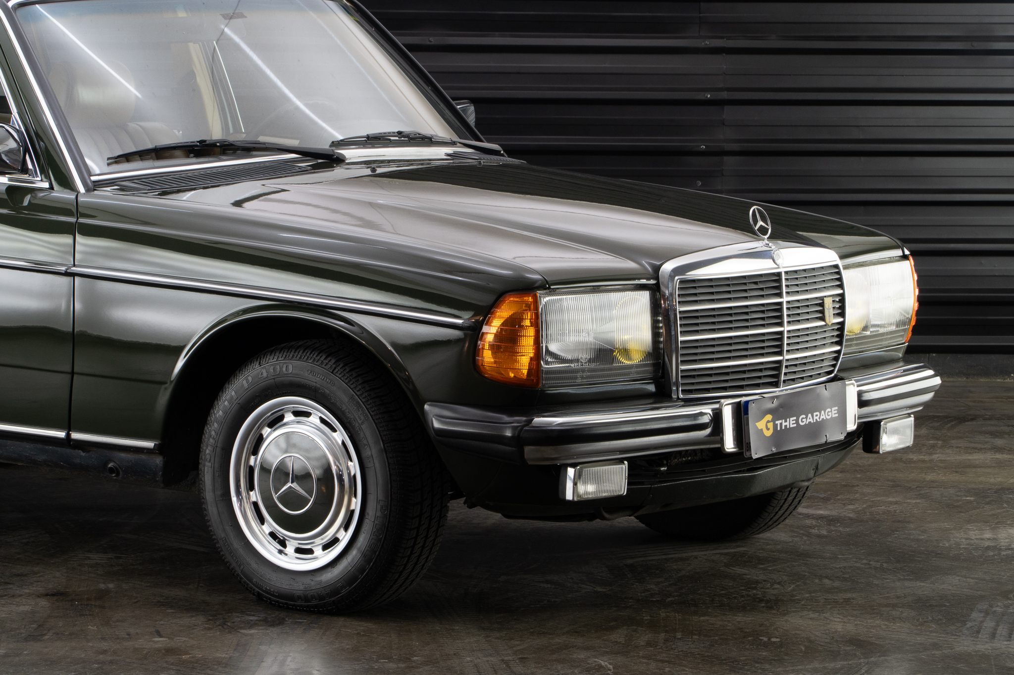 1984 Mercedes-Benz 250 a venda the garage for sale