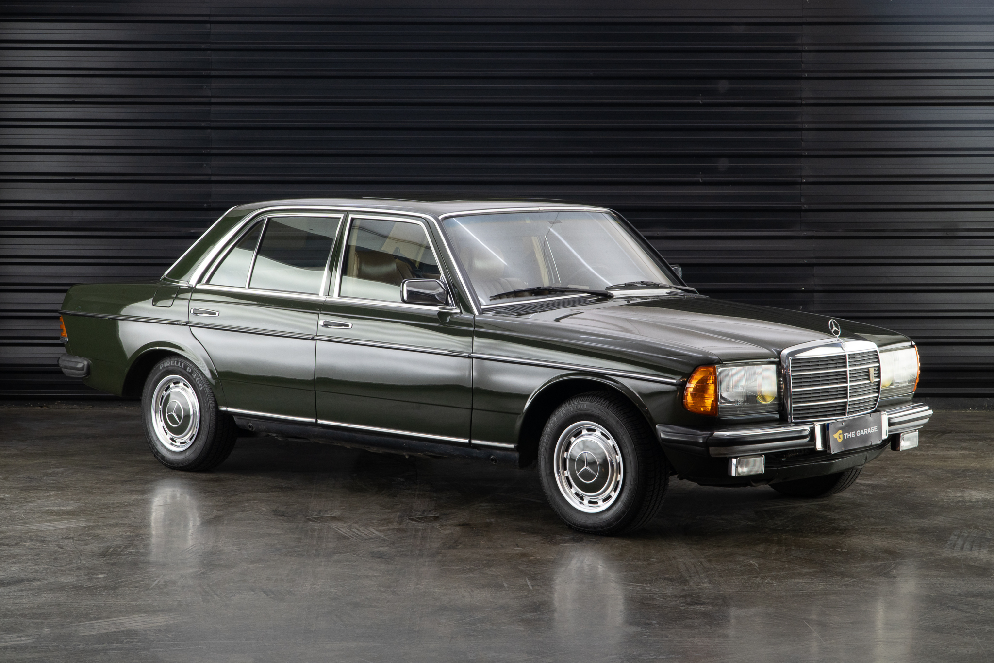 1984 Mercedes-Benz 250 a venda the garage for sale