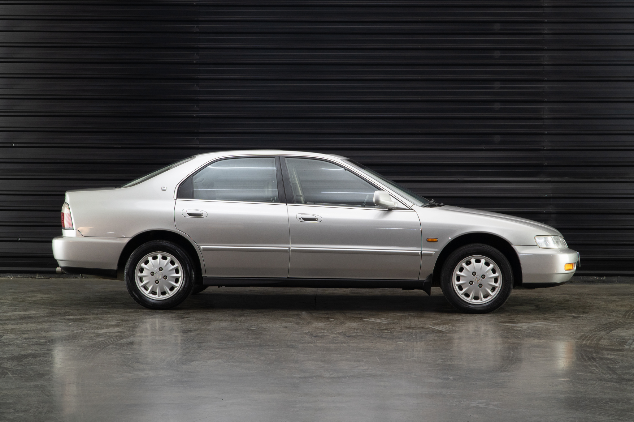 1997 Honda Accord Sedan EXR 2.2 16V a venda the garage for sale