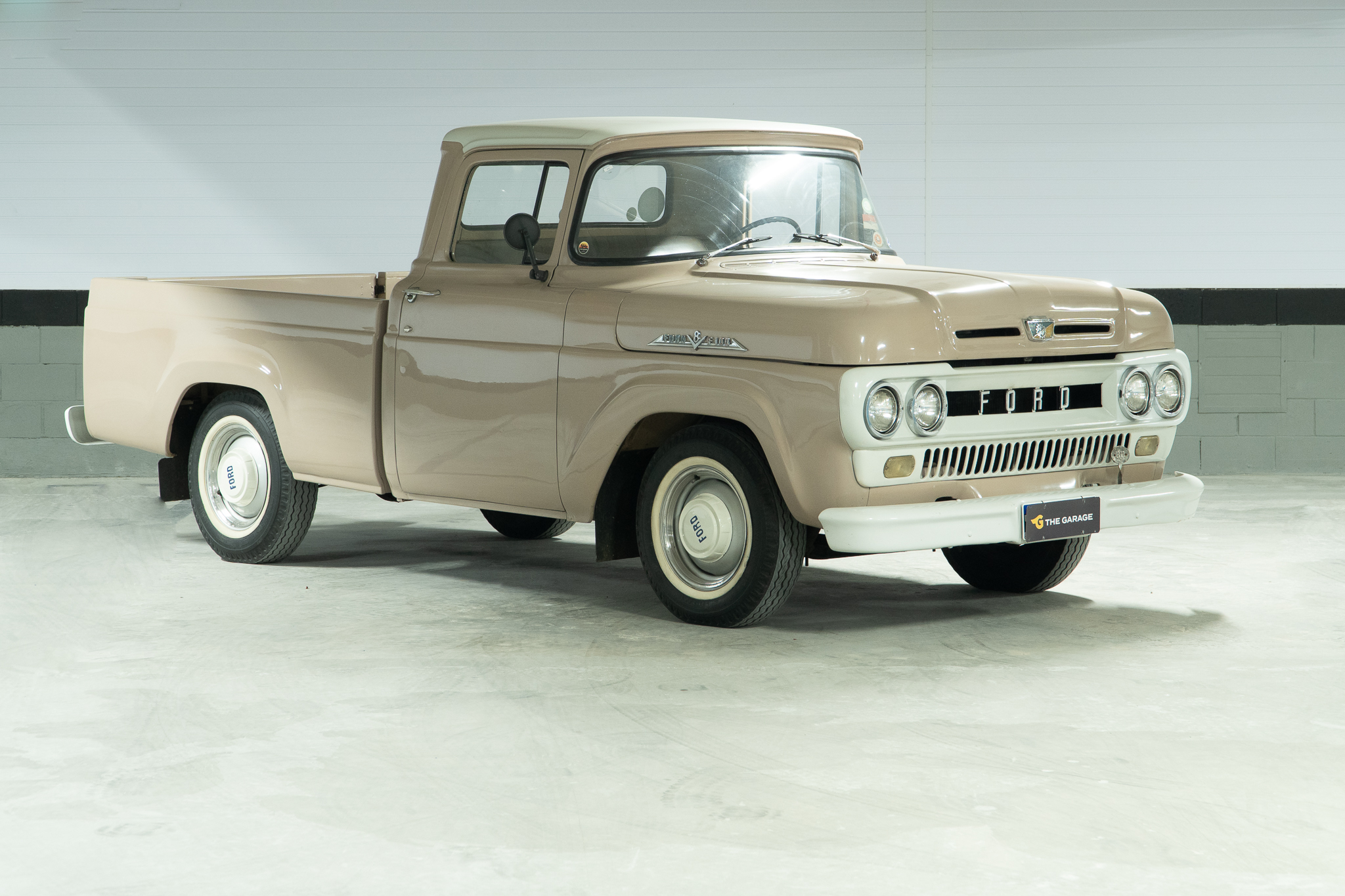 1965 Ford F-100 venda compra the garage for sale