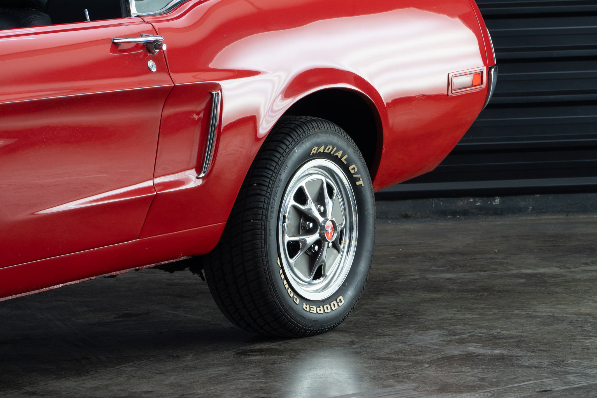 1968 Ford Mustang Hardtop a venda the garage for sale