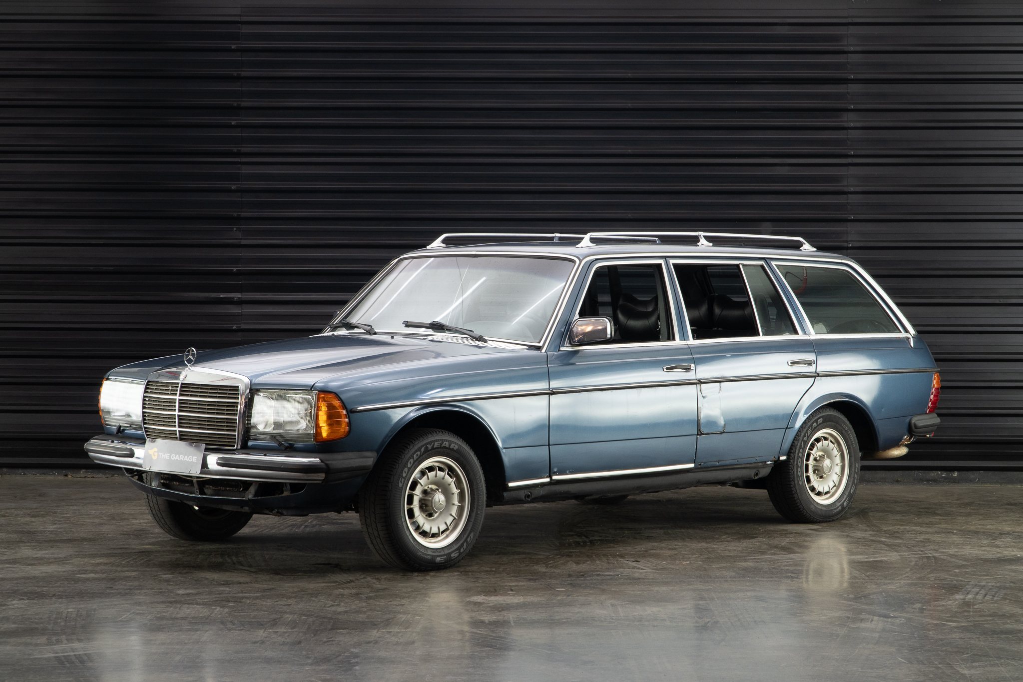 1979 Mercedes Benz 280 TE a venda the garage for sale