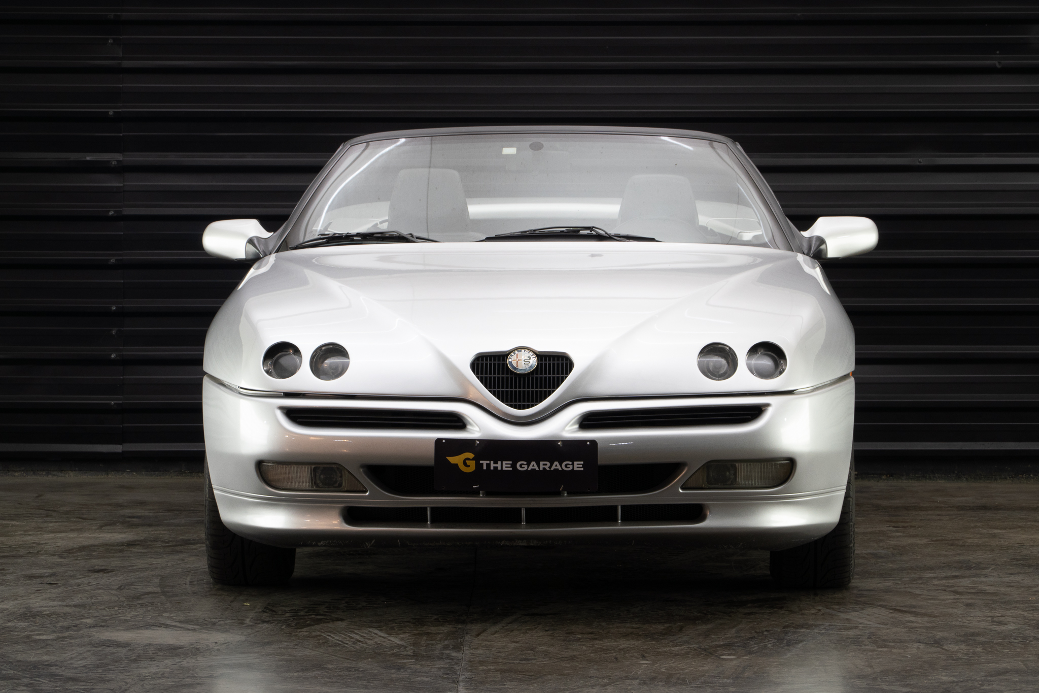 1996 Alfa Romeo Spider prata a venda the garage for sale