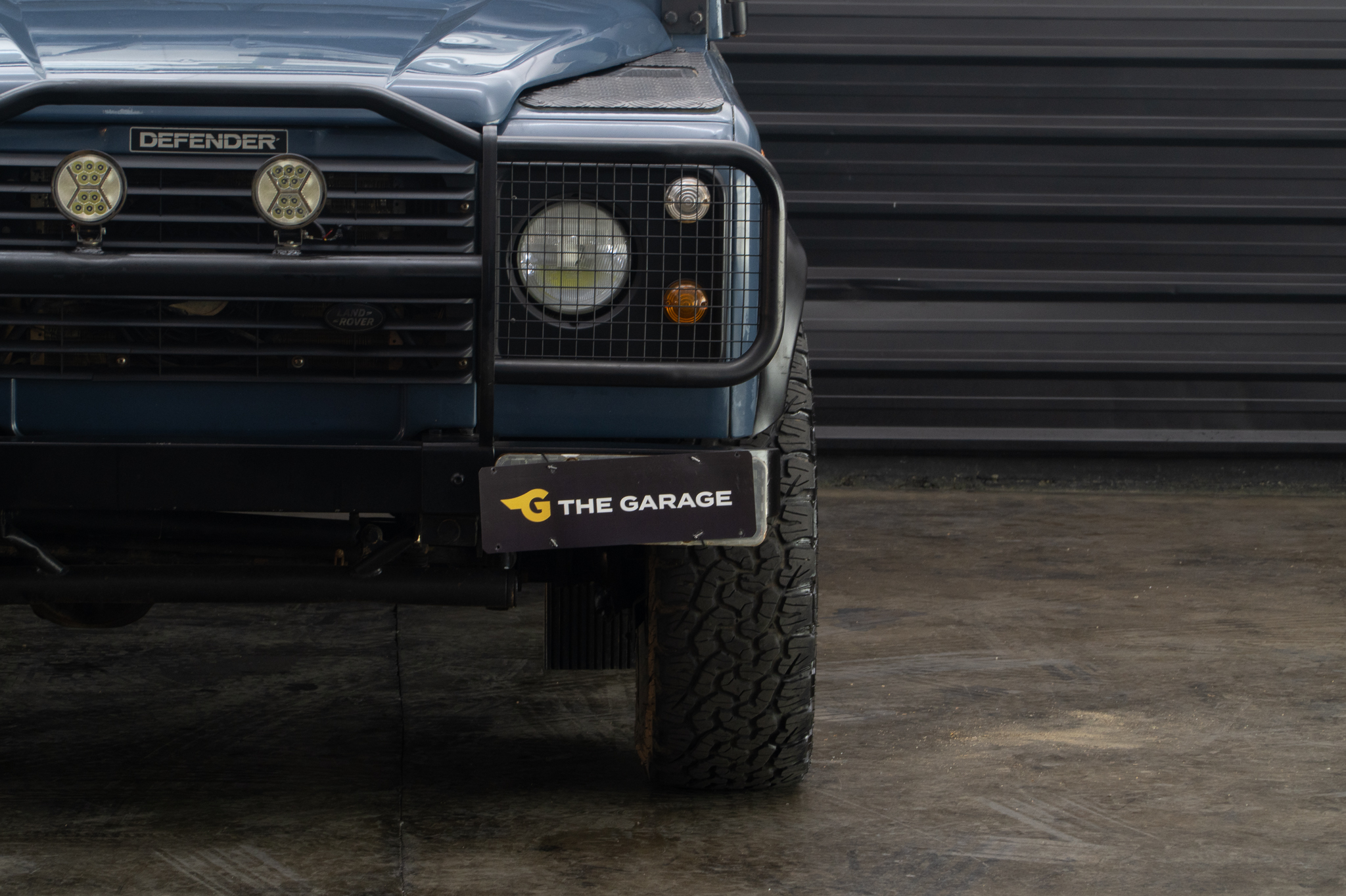 1997 Land Rover Defender 90 SOFT-TOP 4x4 a venda the garage for sale