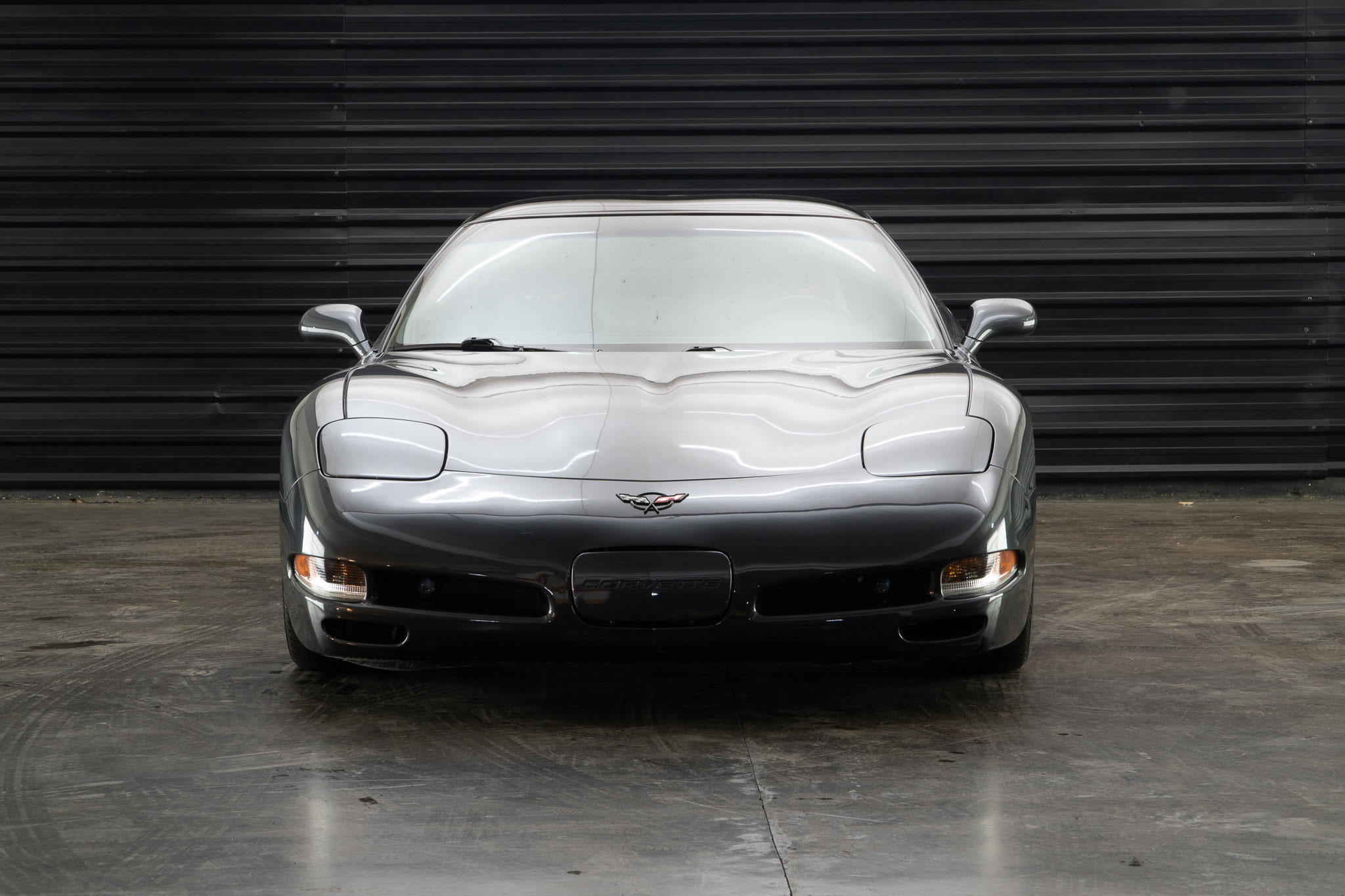 1998-Chevrolet-Corvette-C5-5.7-V8-a-venda-the-garage-for-sale