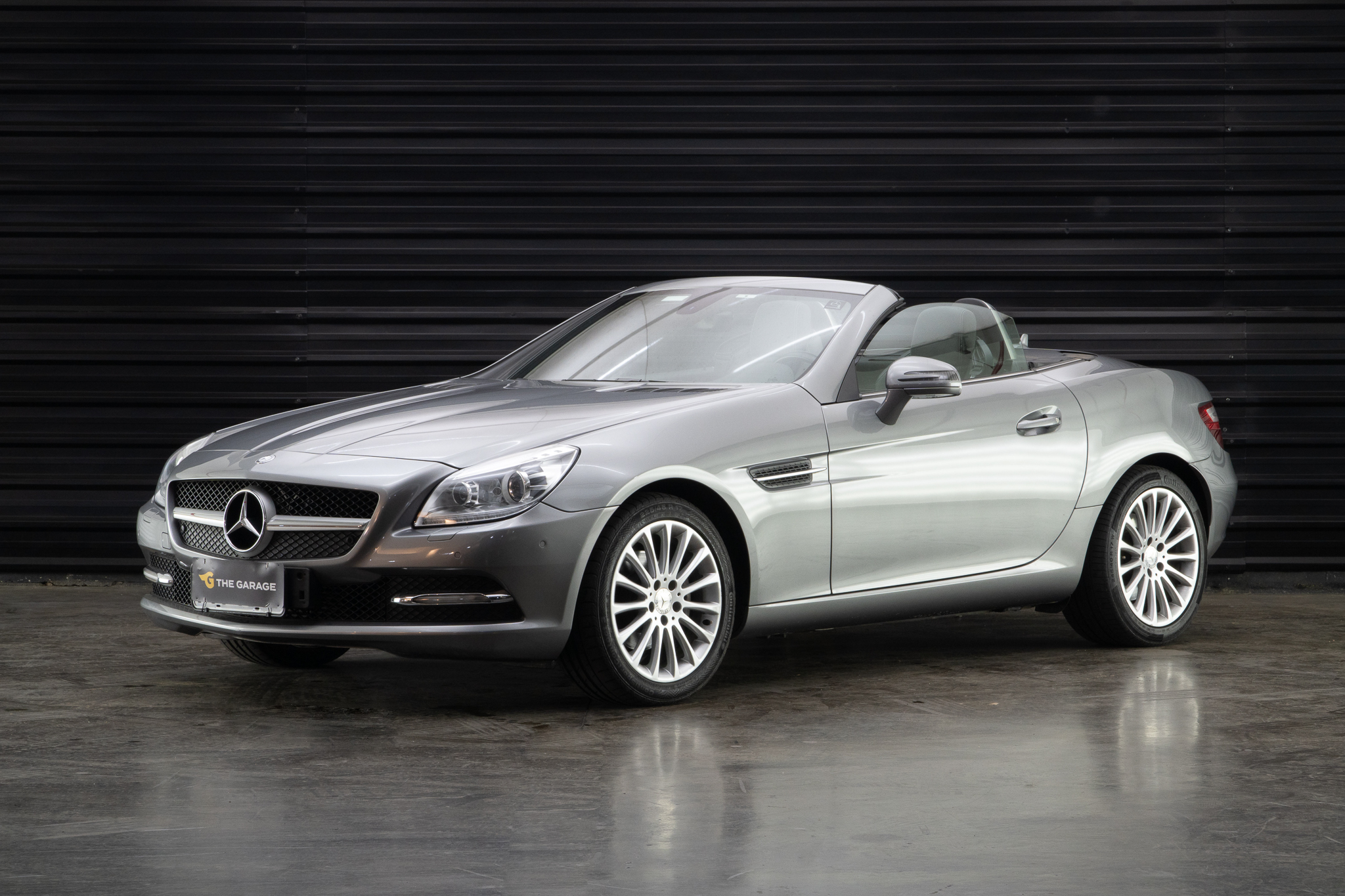 2012 Mercedes Benz SLK 200 a venda the garage for sale