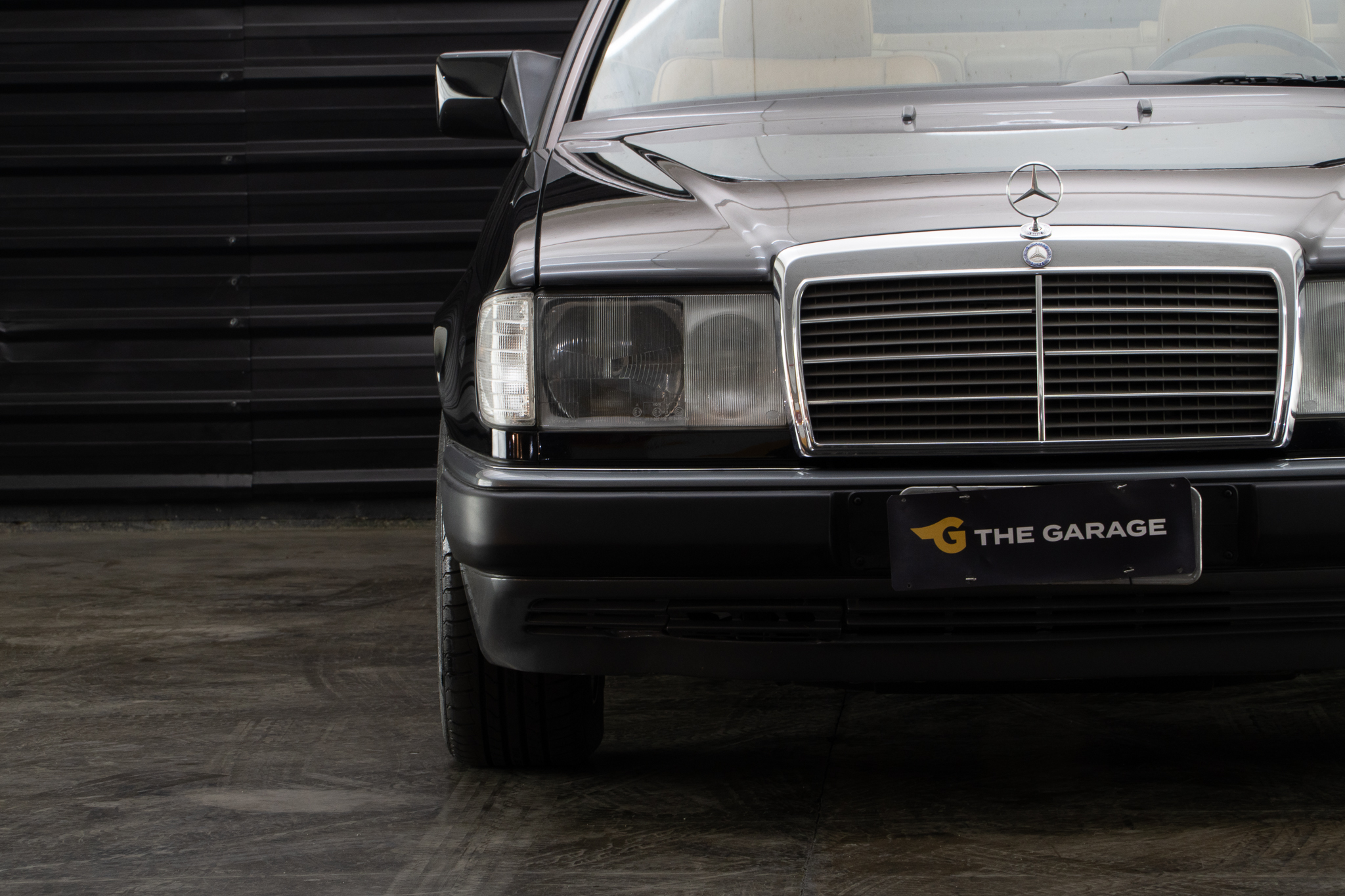 1990 Mercedes Benz 300 CE a venda the garage for sale