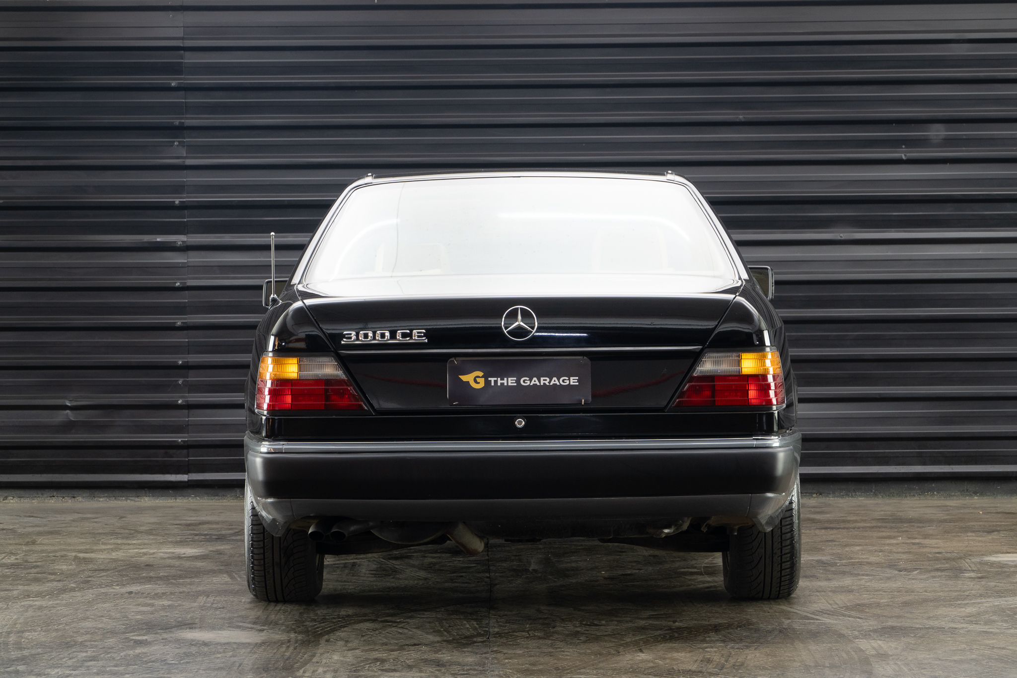 1990 Mercedes Benz 300 CE a venda the garage for sale