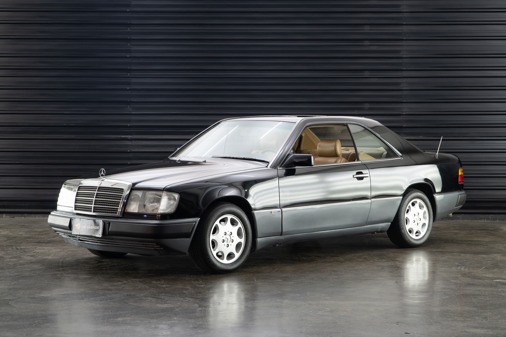 1990 Mercedes Benz 300 CE a venda the garage for sale