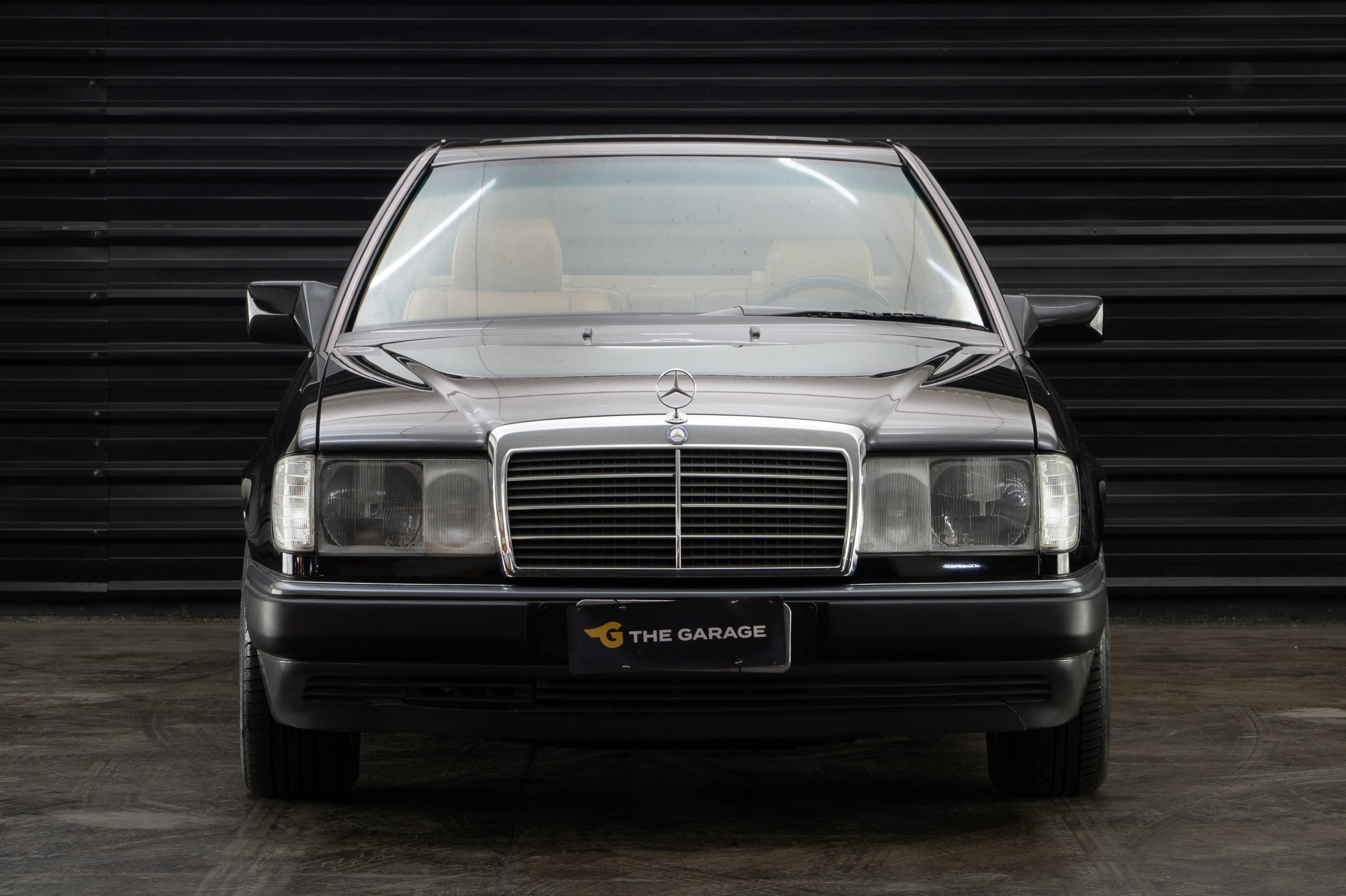 1990 Mercedes Benz 300 CE a venda the garage for sale