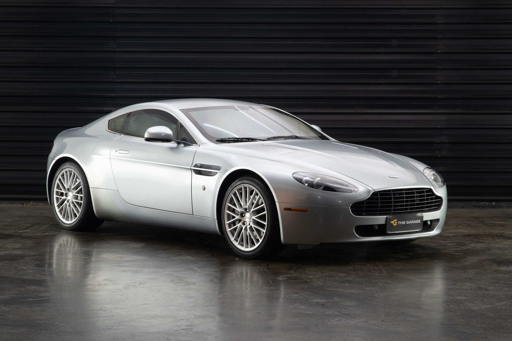 2010 Aston Martin Vantage a venda the garage for sale