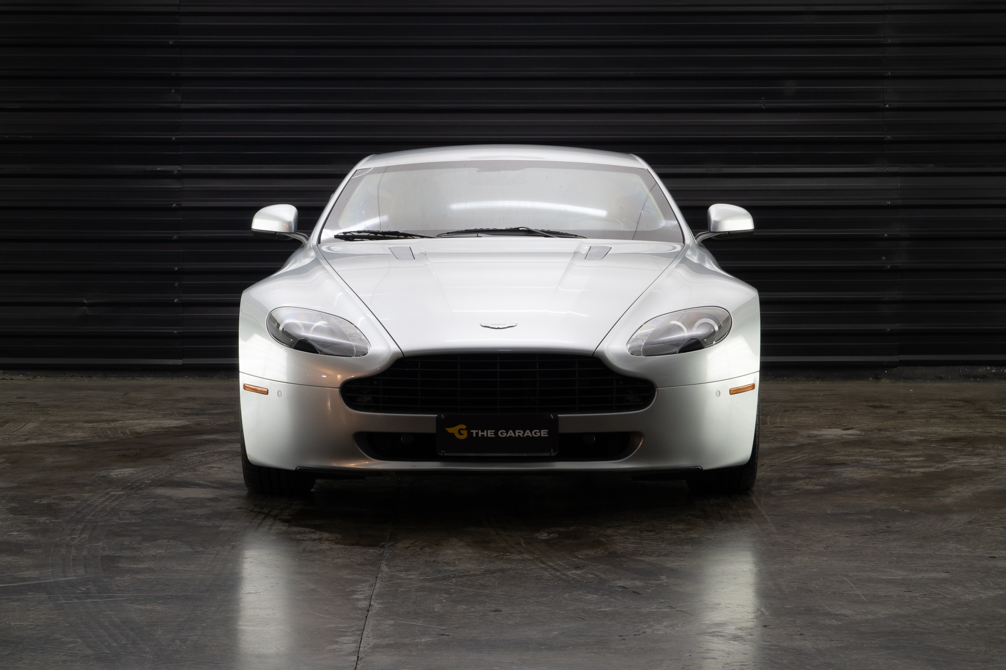 2010 Aston Martin Vantage a venda the garage for sale