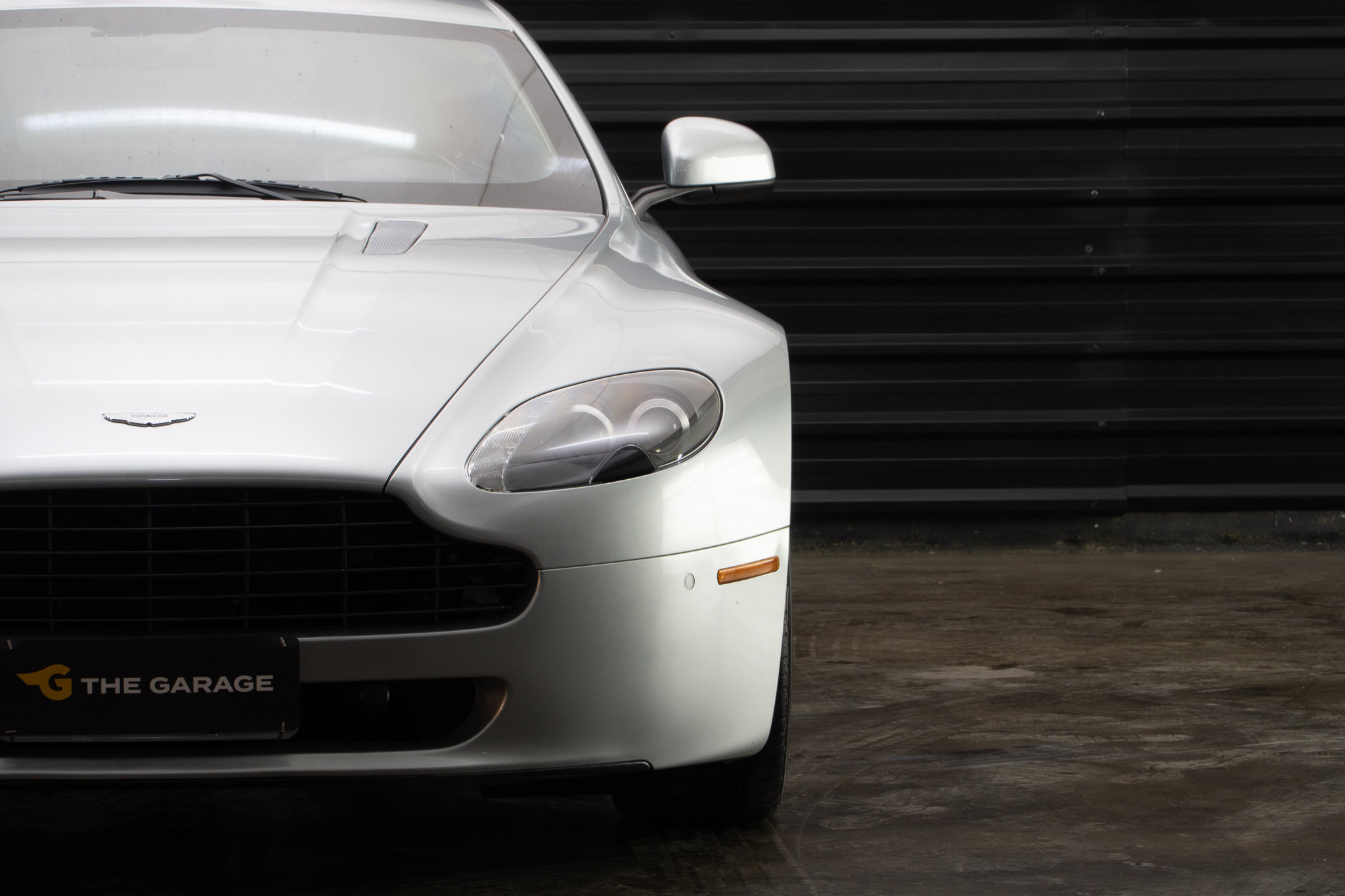 2010 Aston Martin Vantage a venda the garage for sale