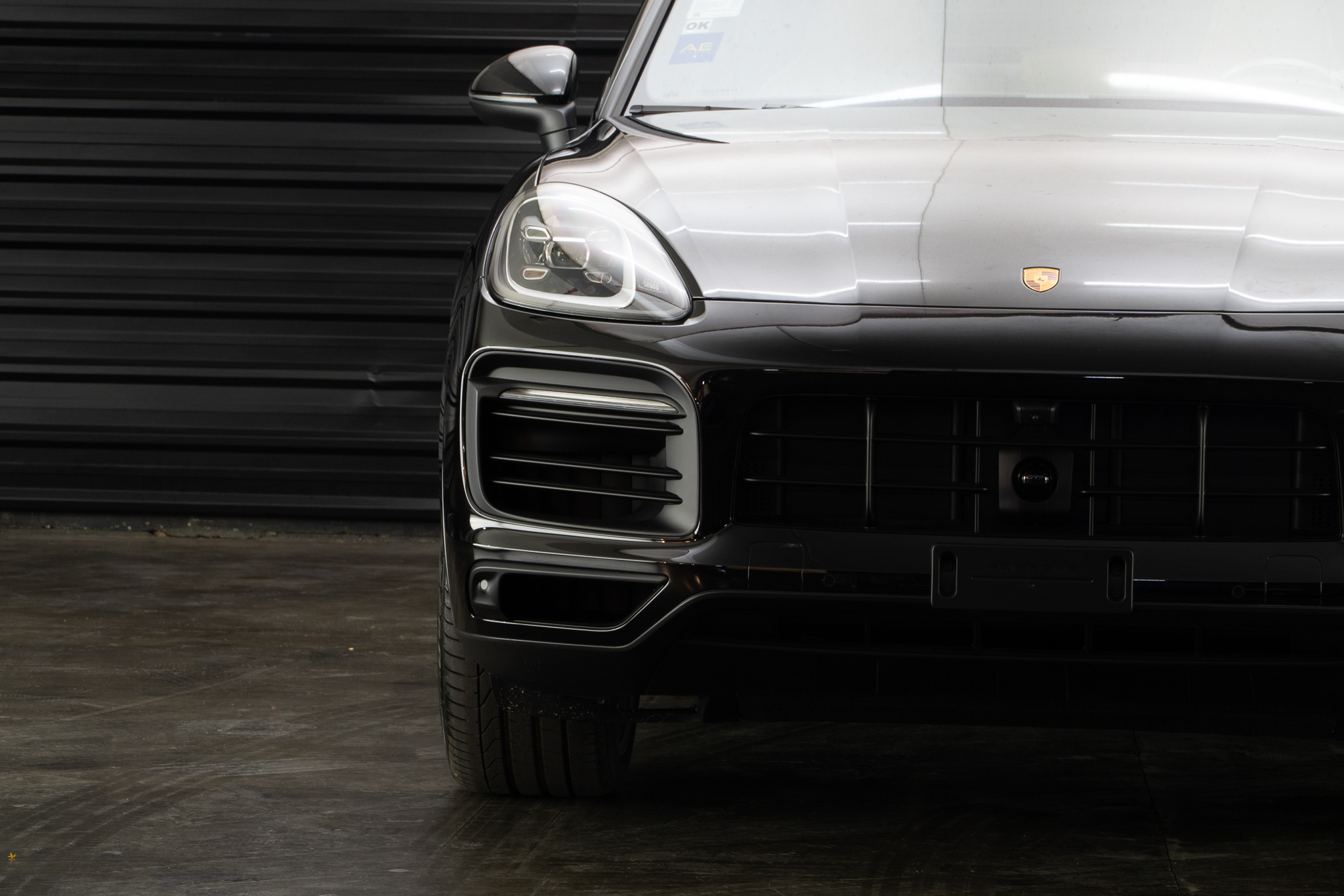 2023 PORSCHE CAYENNE 3.0 V6 E-HYBRID COUPÉ PLATINUM EDITION a venda the garage for sale