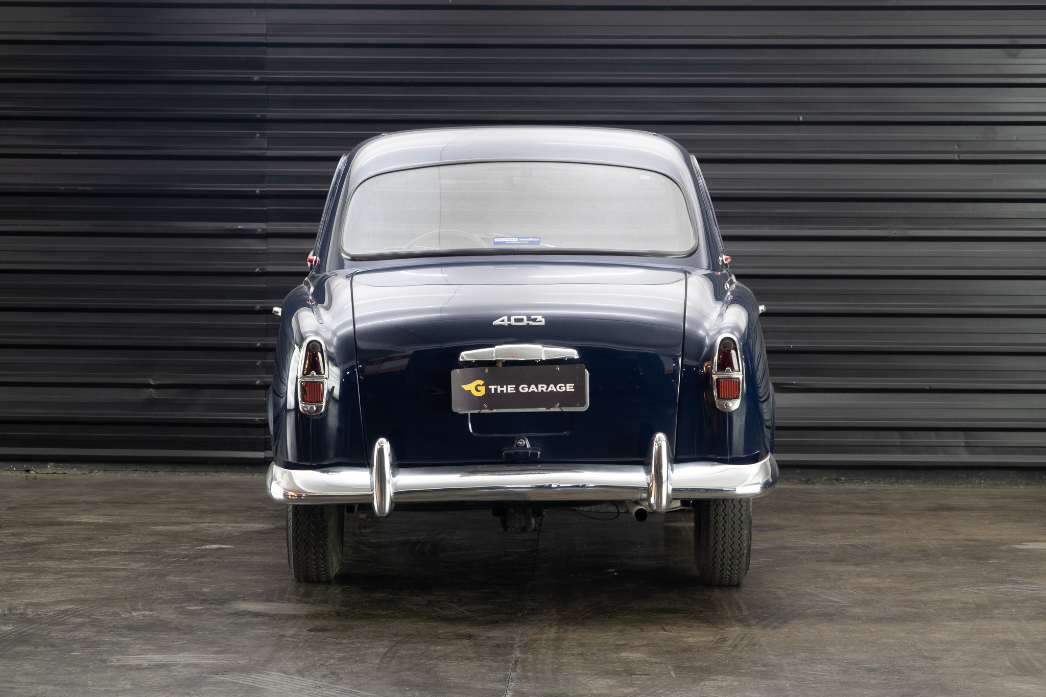 1957 Peugeot 403 a venda the garage for sale