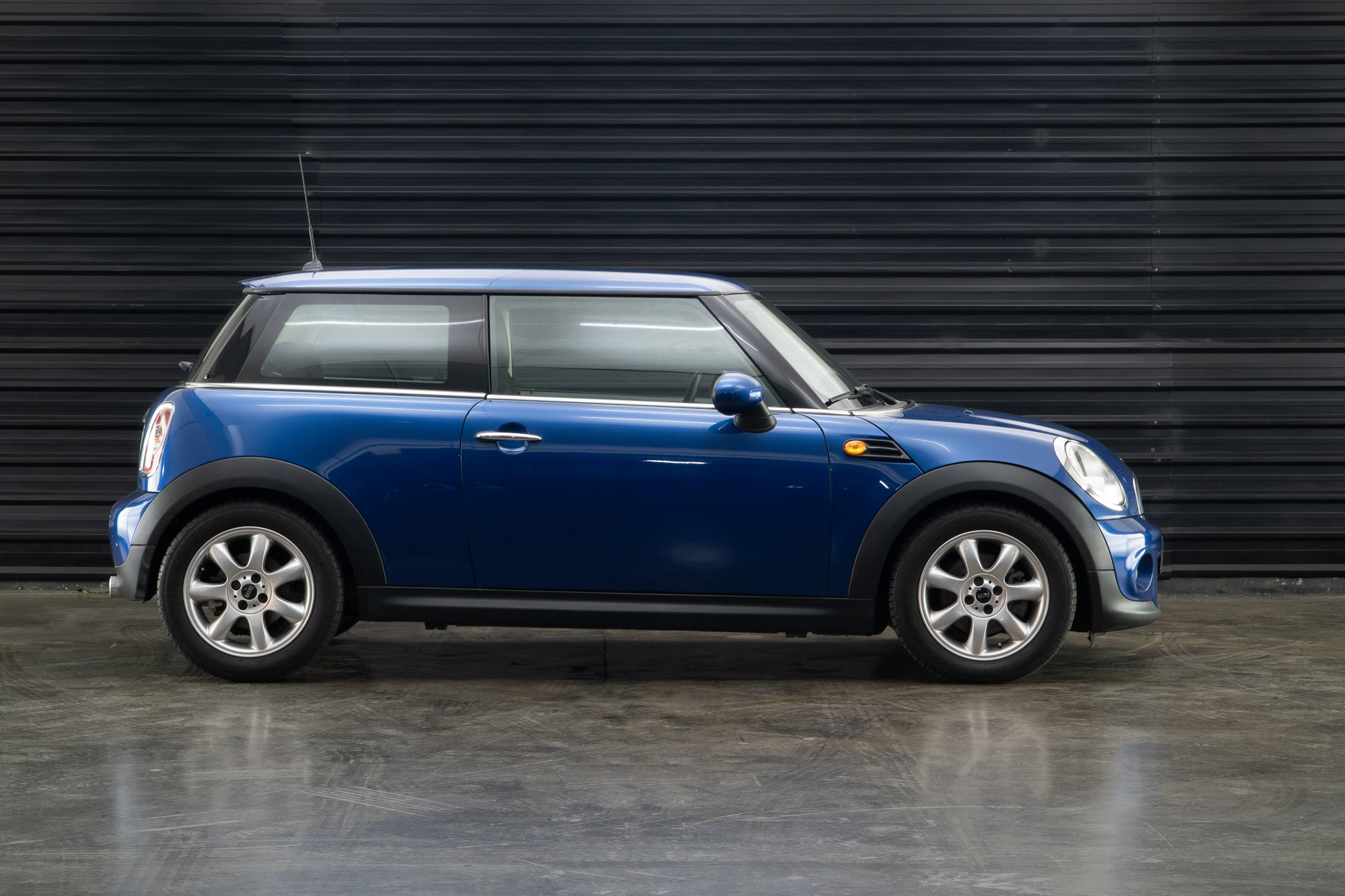 2013 Mini Cooper One a venda for sale the garage