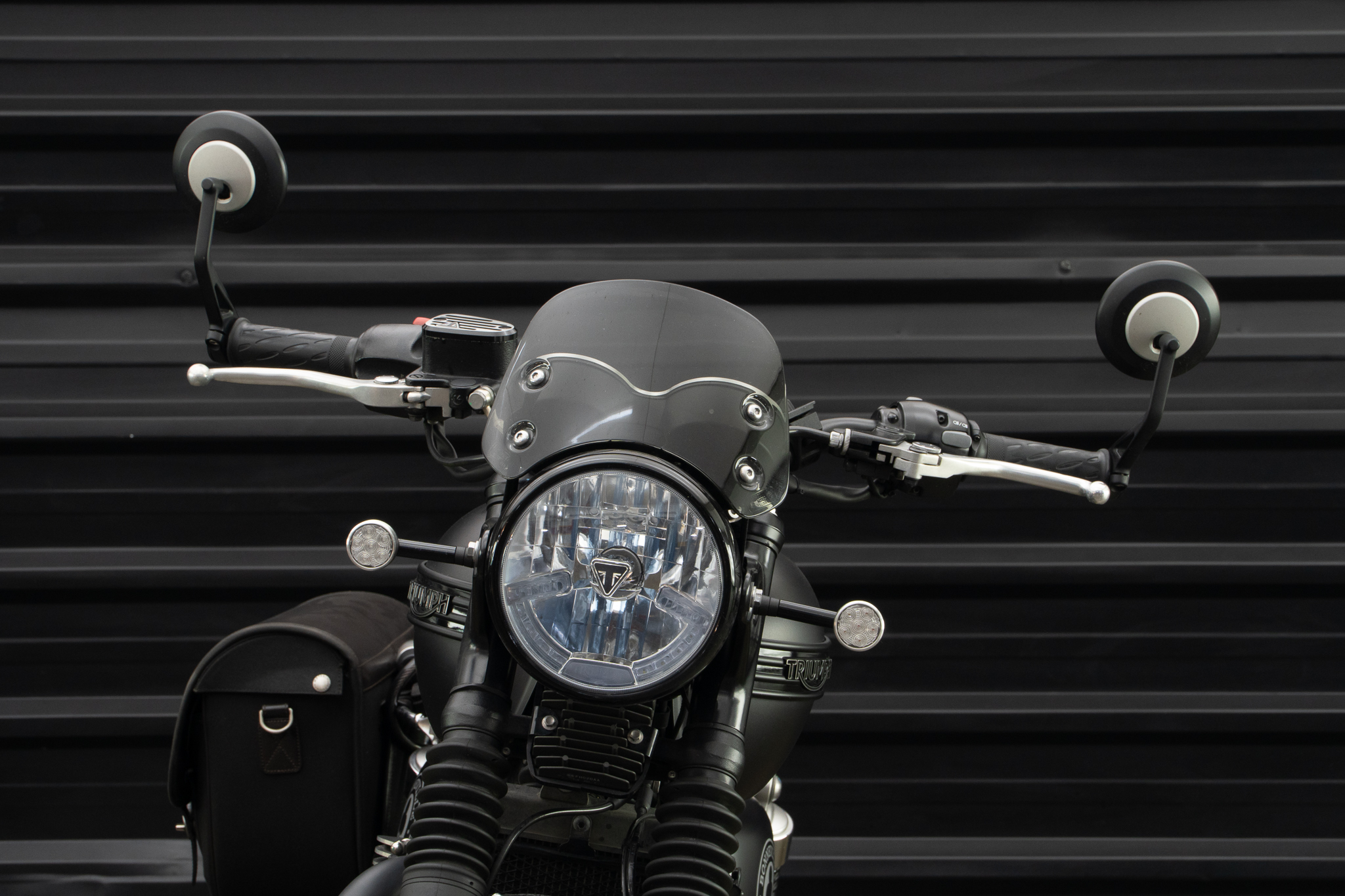 2020 Triumph Bonneville T120 Ace Café a venda the garage for sale