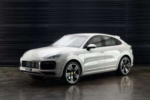 2023 Porsche Cayenne 3.0 V6 E-HYBRID Coupé a venda for sale the garage