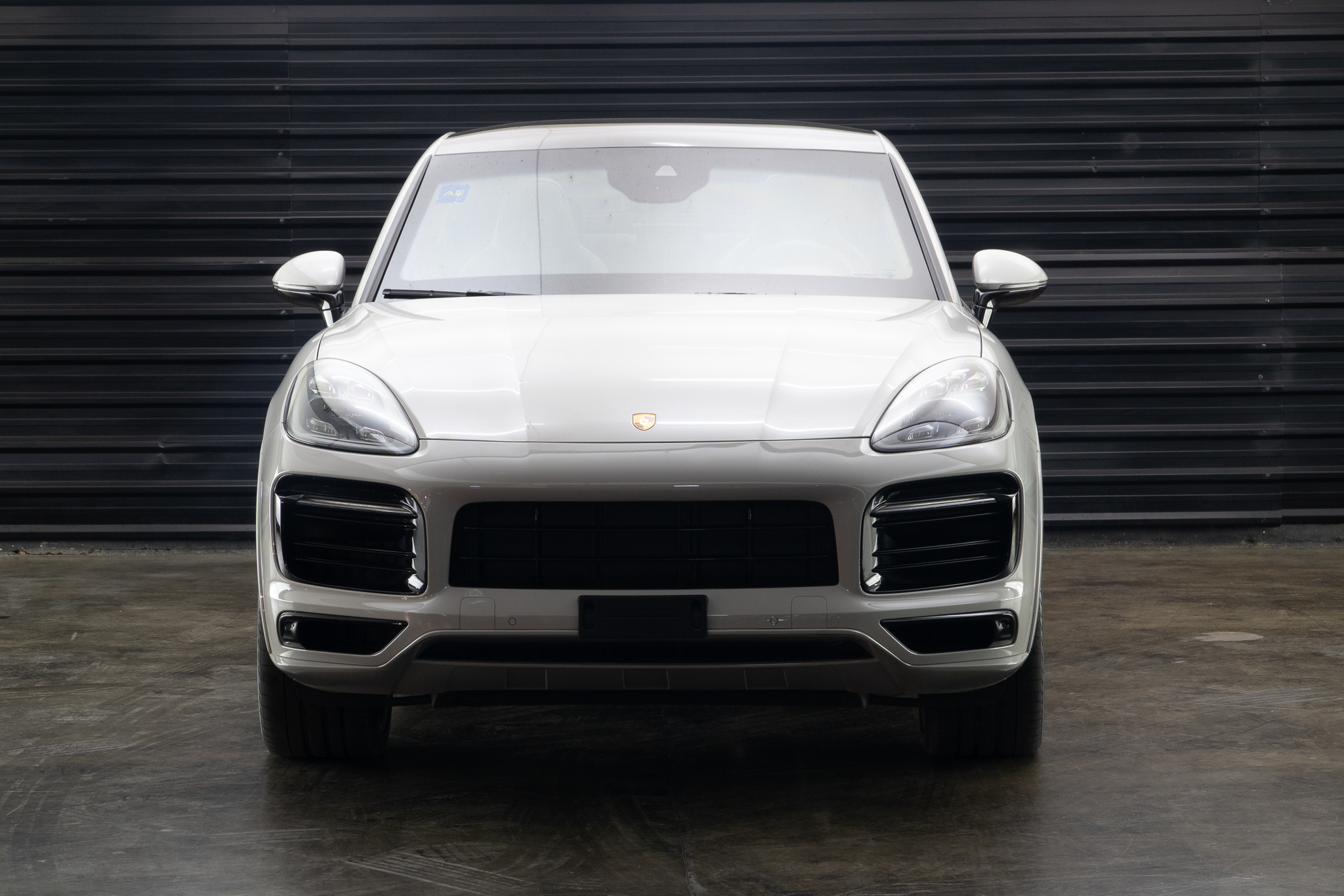 2023 Porsche Cayenne 3.0 V6 E-HYBRID Coupé a venda for sale the garage