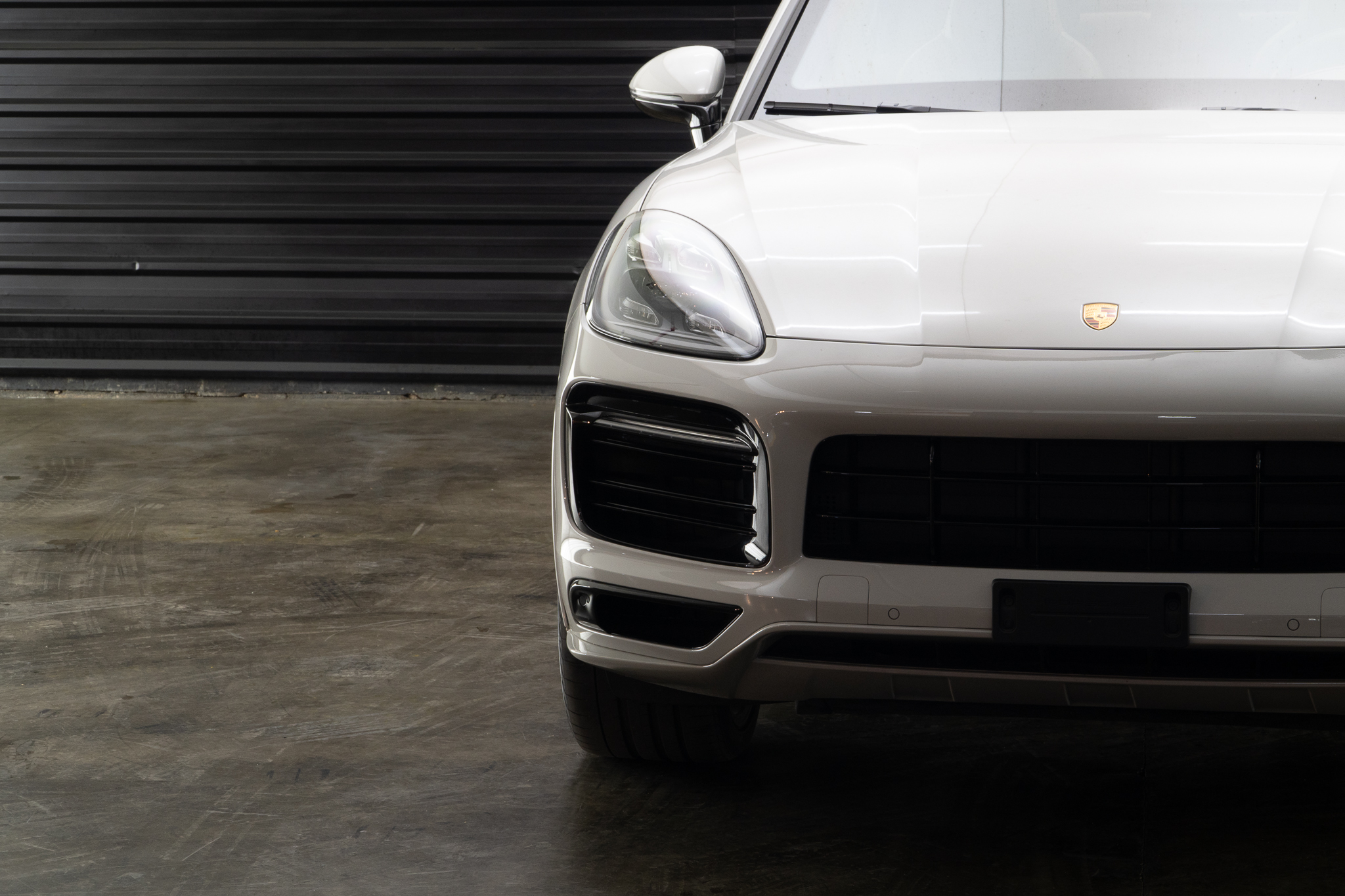 2023 Porsche Cayenne 3.0 V6 E-HYBRID Coupé a venda for sale the garage