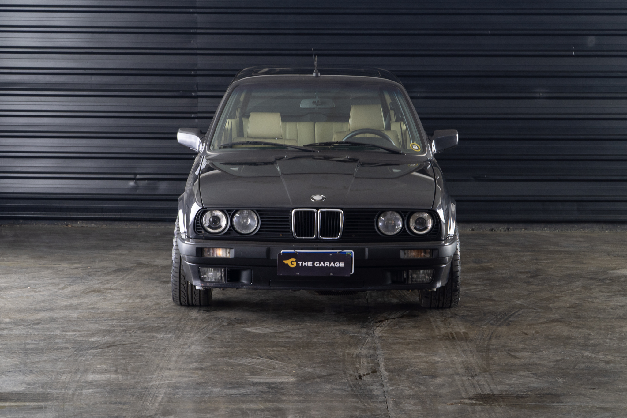 1988 BMW E30 Touring Euro manual a venda for sale the garage