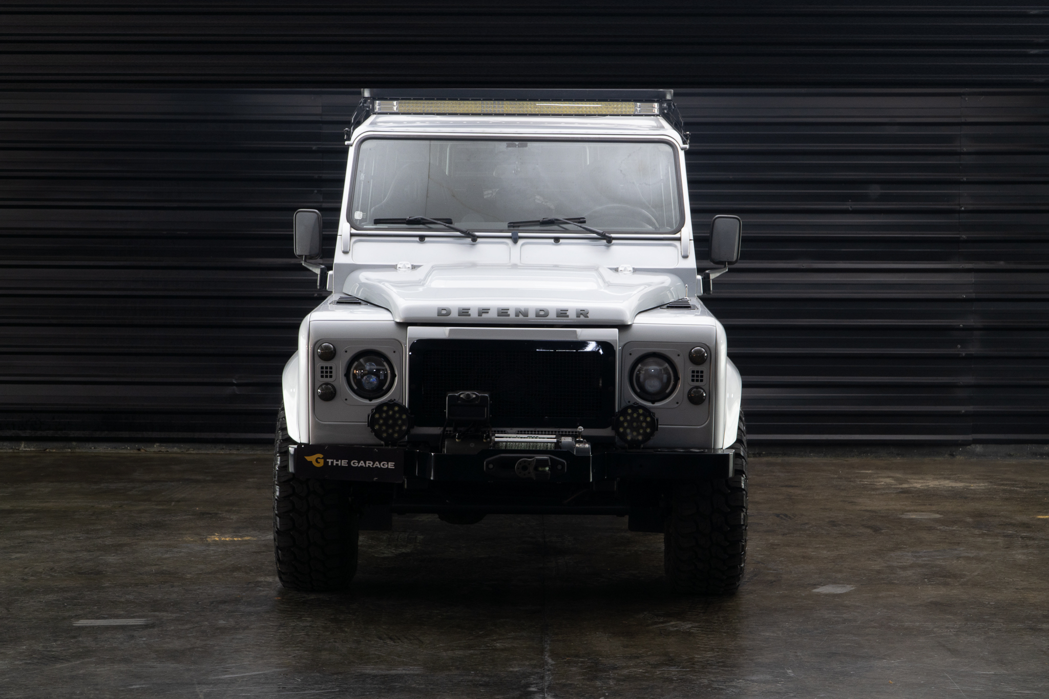 2009 Land Rover Defender 110s a venda for sale the garage