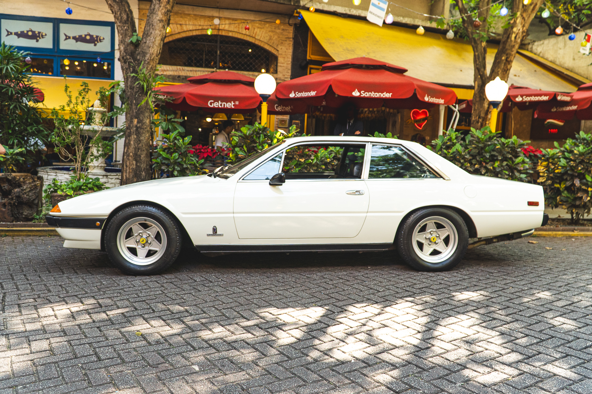 1984 Ferrari 400i GT Coupe a venda for sale the garage