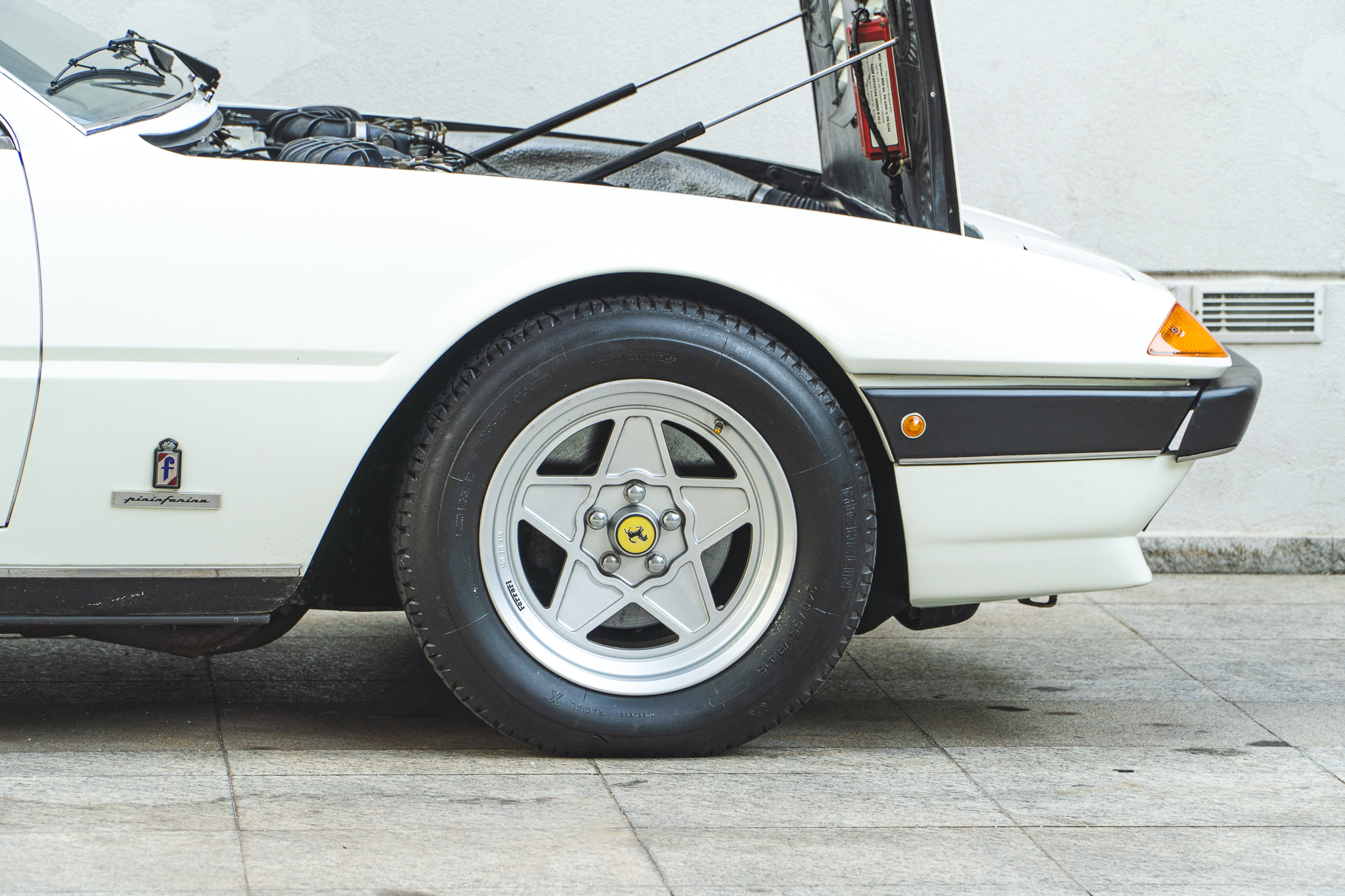 1984 Ferrari 400i GT Coupe a venda for sale the garage